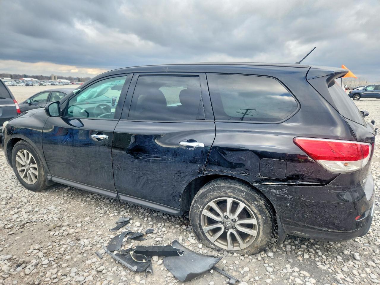 2014 Nissan Pathfinder S - Фото 2