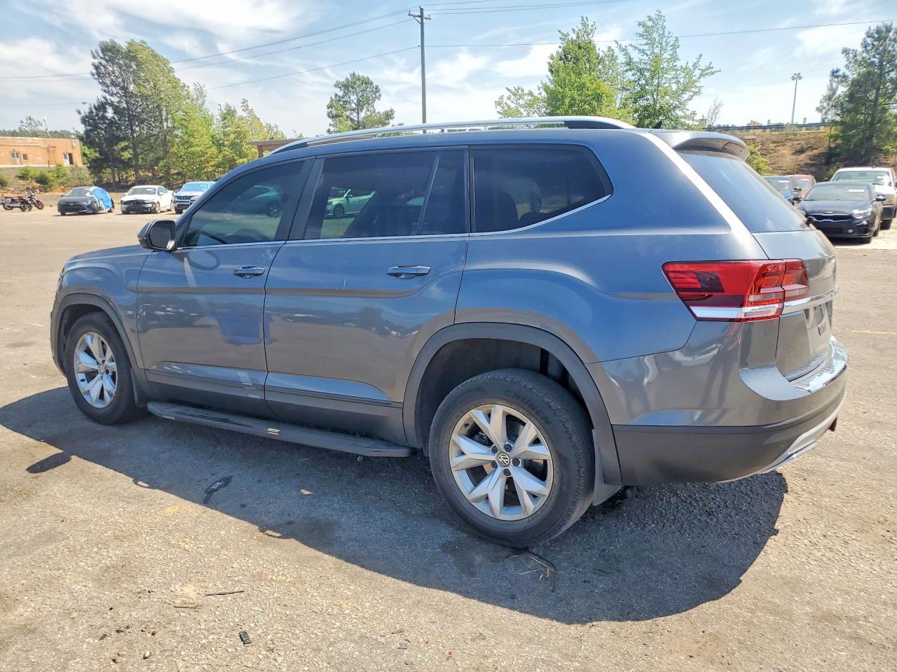 2019 Volkswagen Atlas S - Image 2