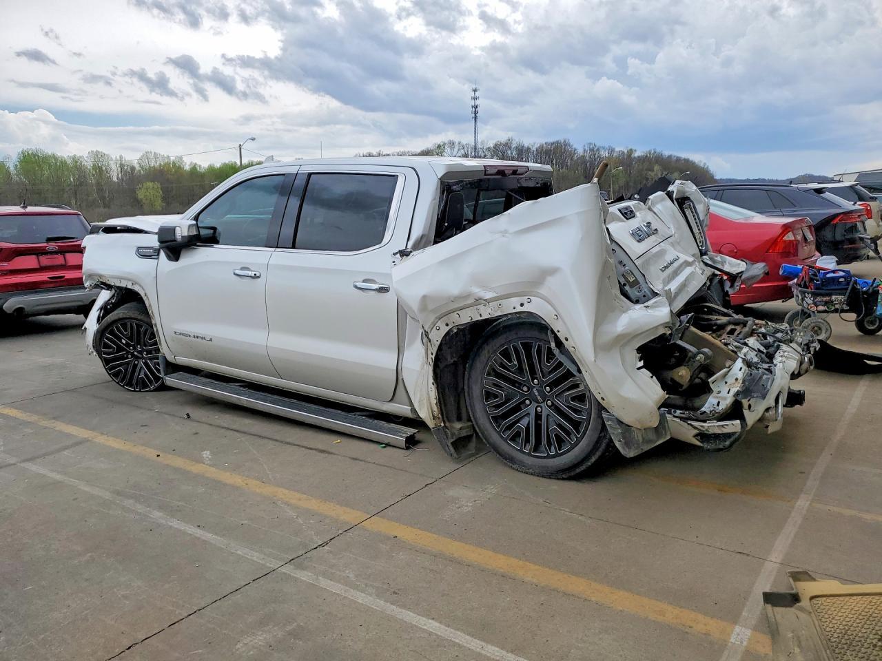 2022 GMC Sierra K1500 Denali Ultimate - Фото 2