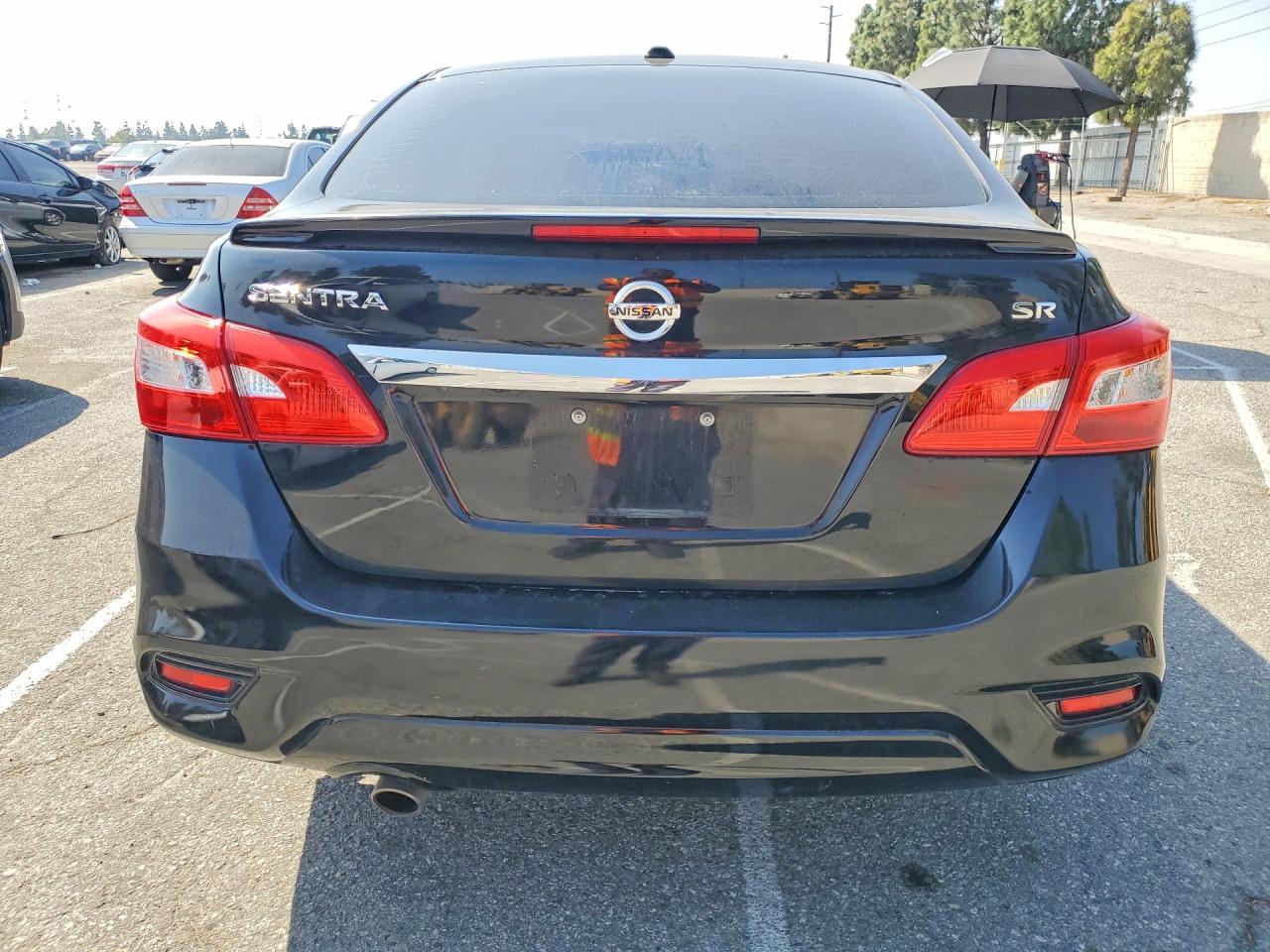 2018 Nissan Sentra Sr - Фото 6