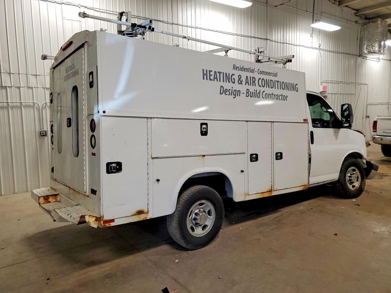 2014 Chevrolet Express G3500 - Фото 3