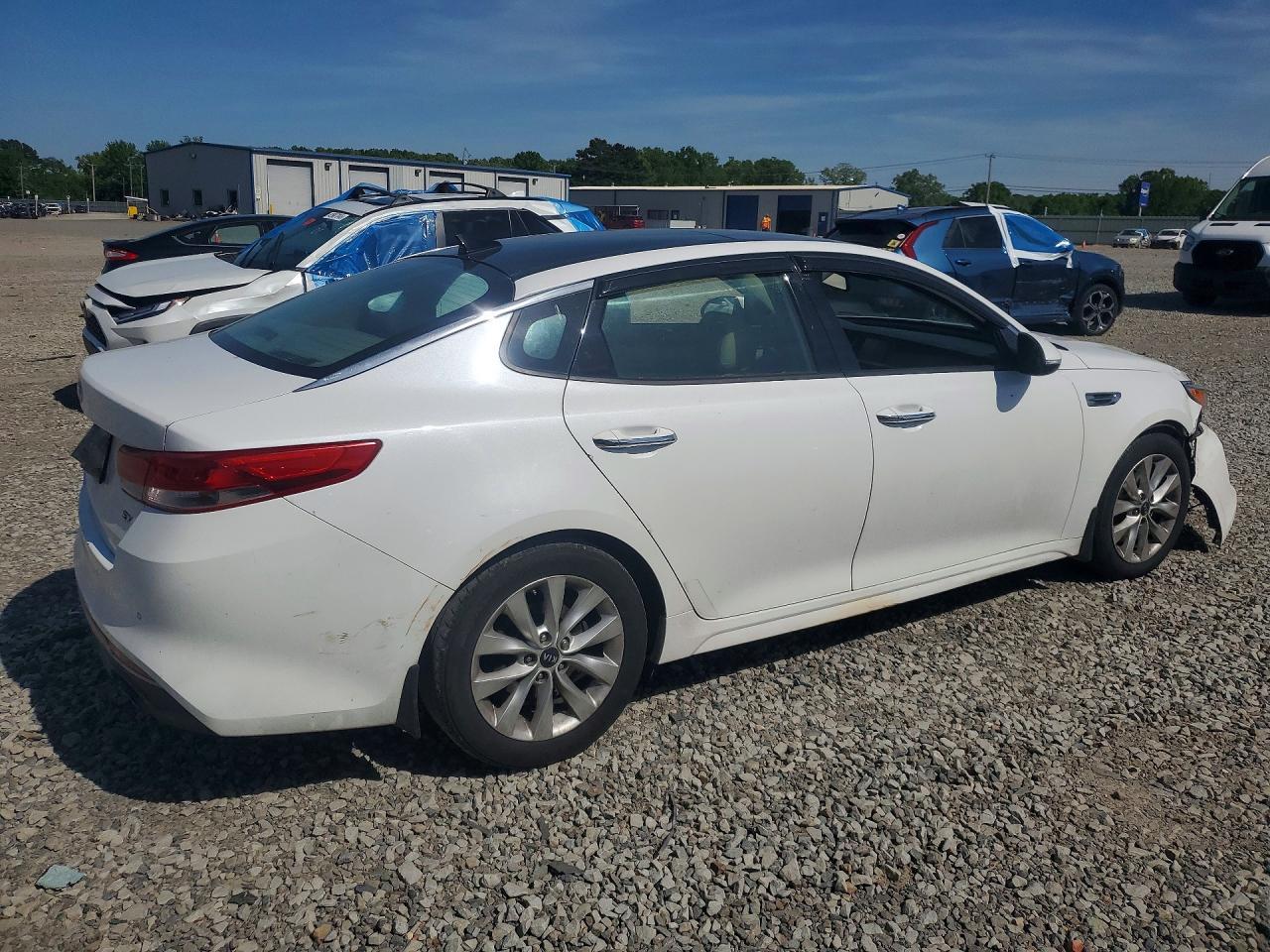 2018 Kia Optima Ex - Image 3