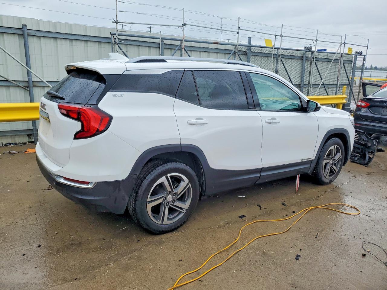 2021 GMC Terrain Slt - Фото 3