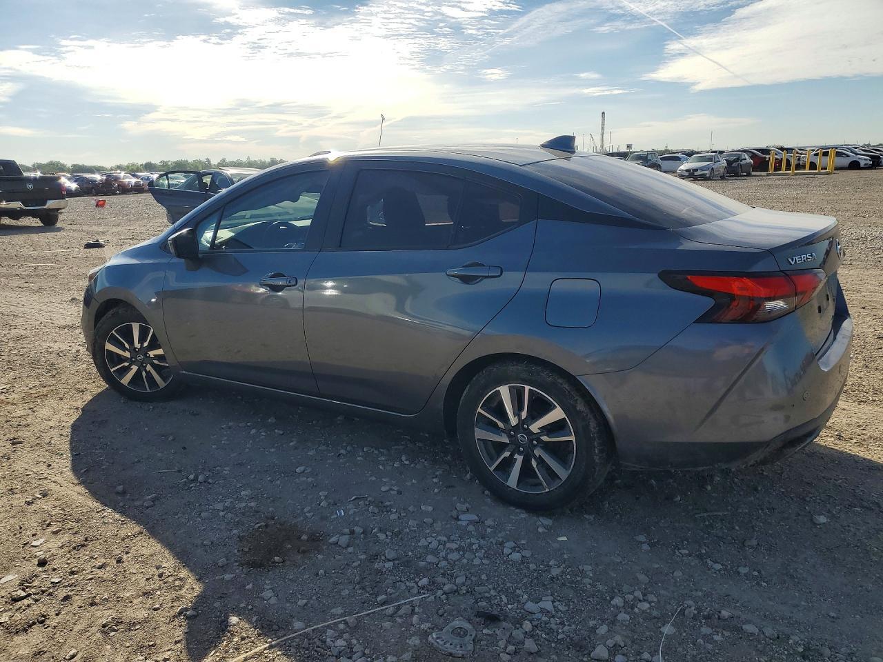 2021 Nissan Versa Sv - Image 2