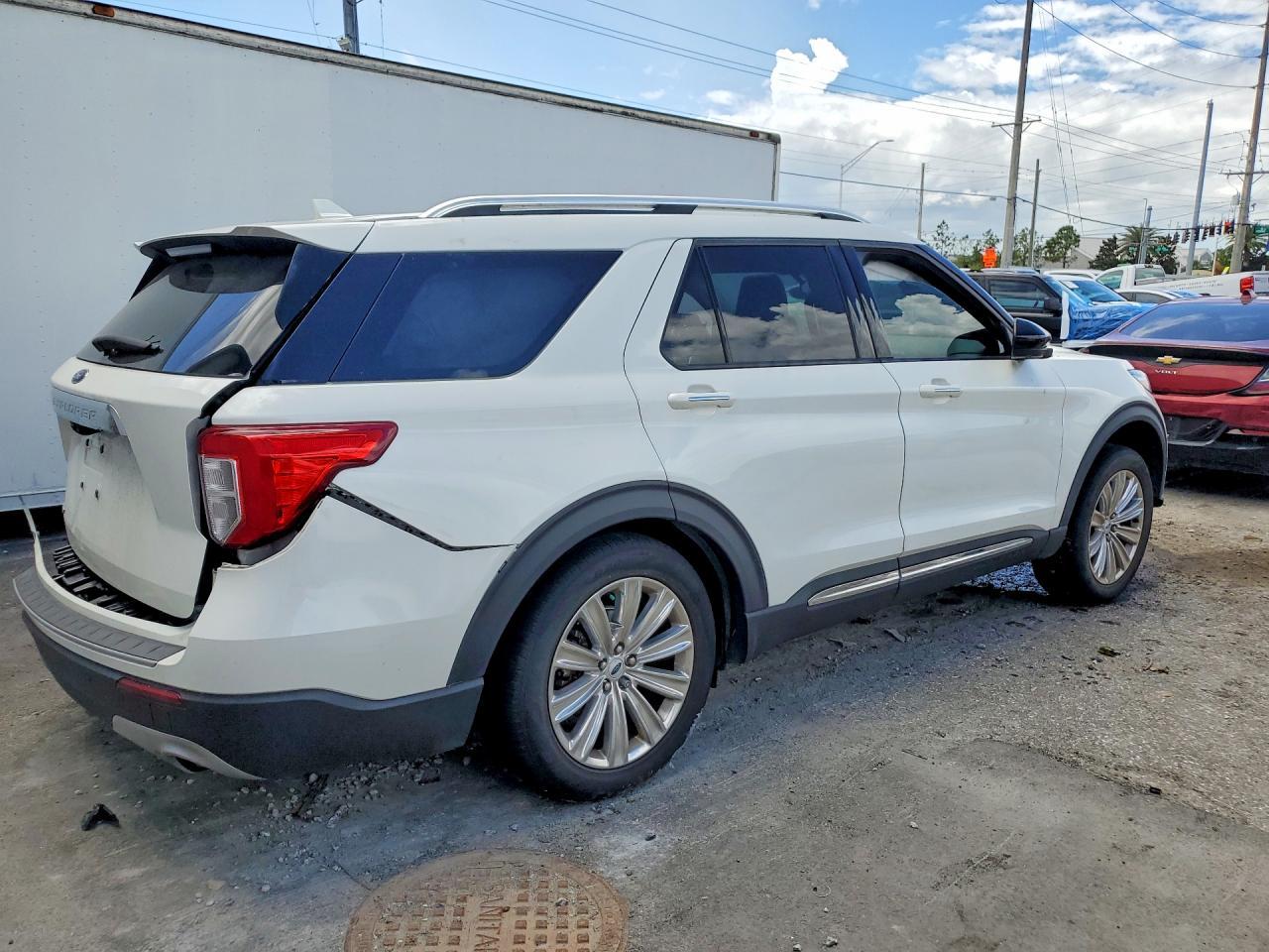 2022 Ford Explorer Limited - Фото 3