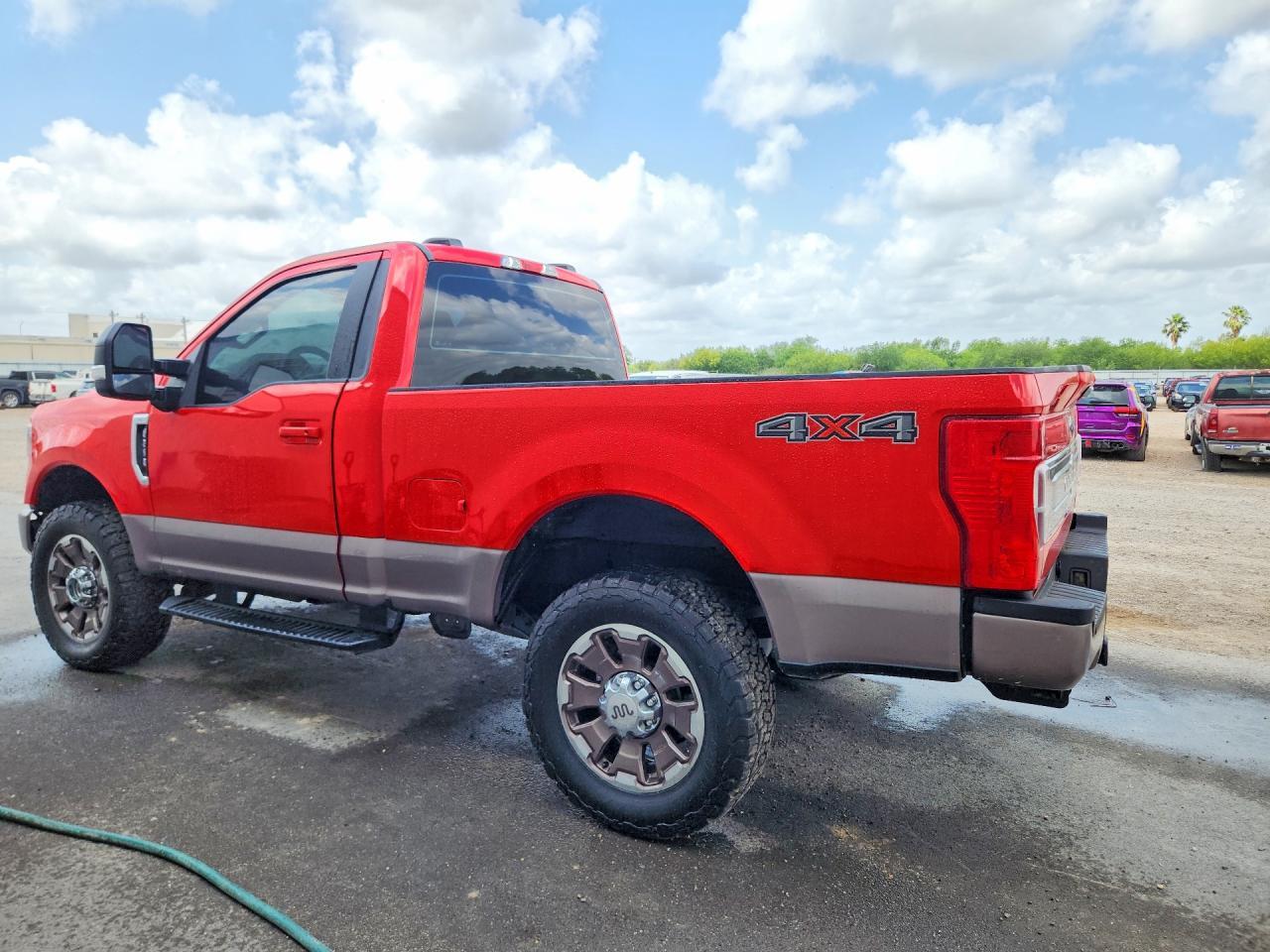 2022 Ford F250 Super Duty - Фото 2