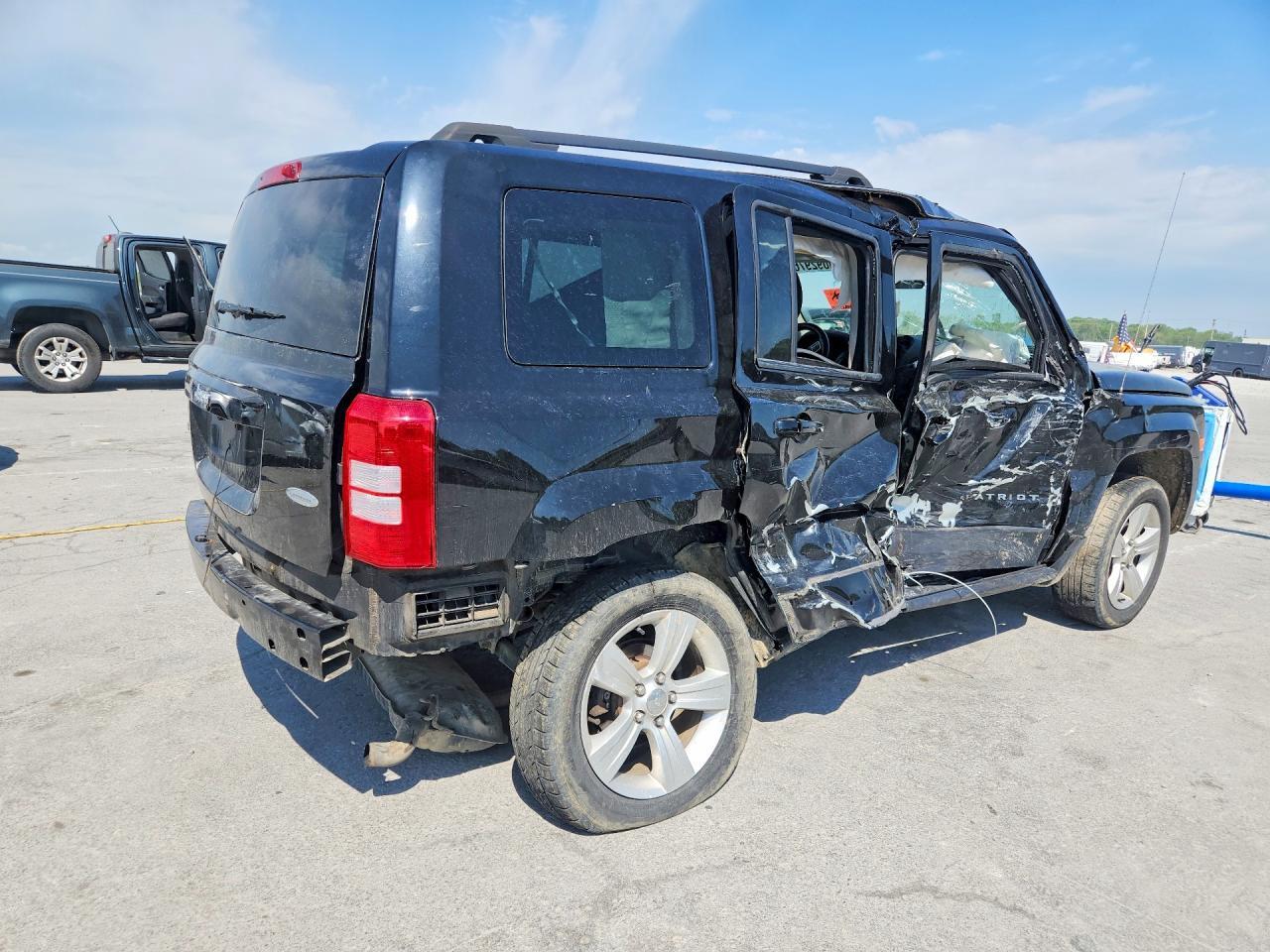2014 Jeep Patriot Latitude - Фото 3