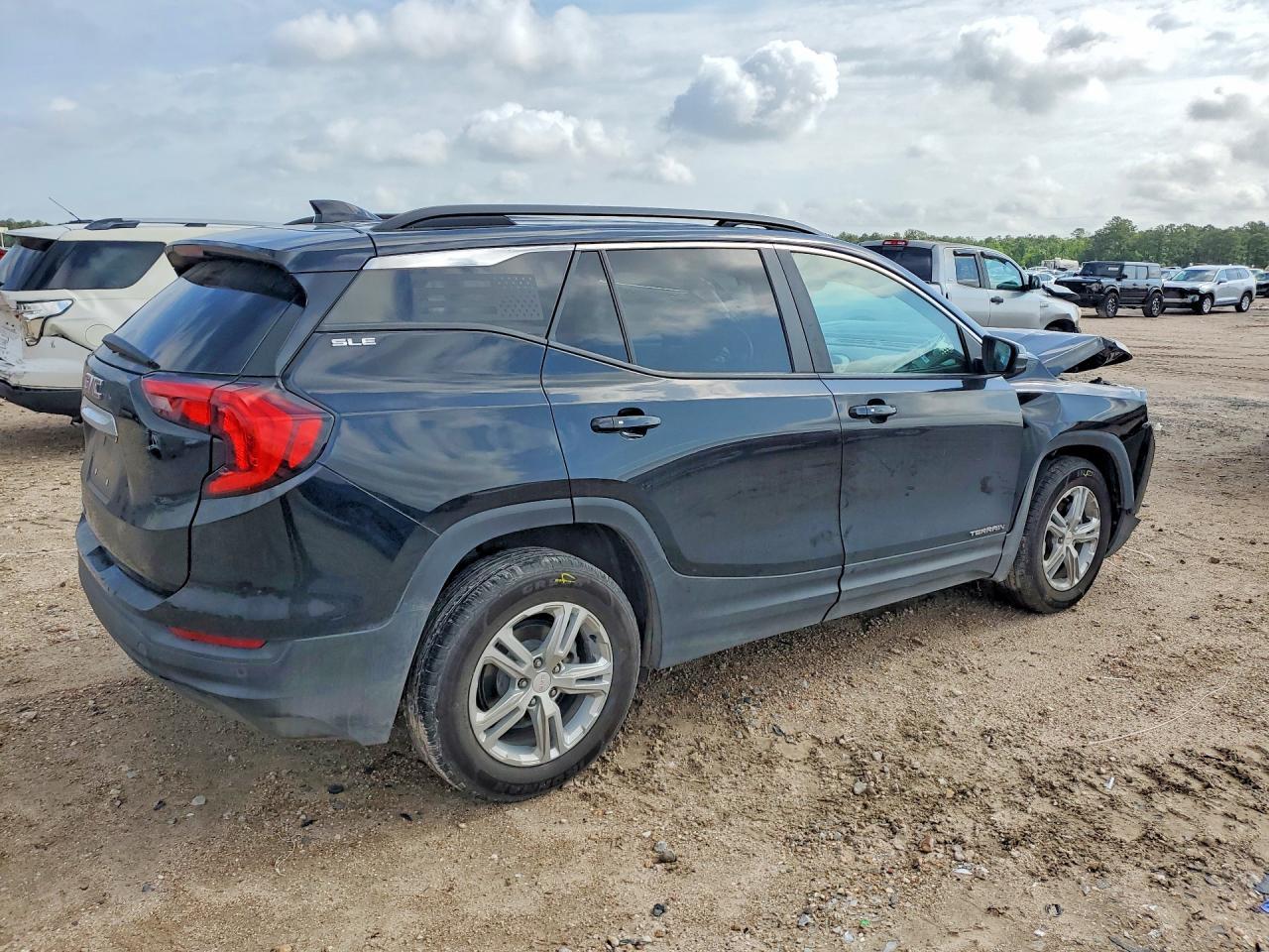 2021 GMC Terrain - Фото 3