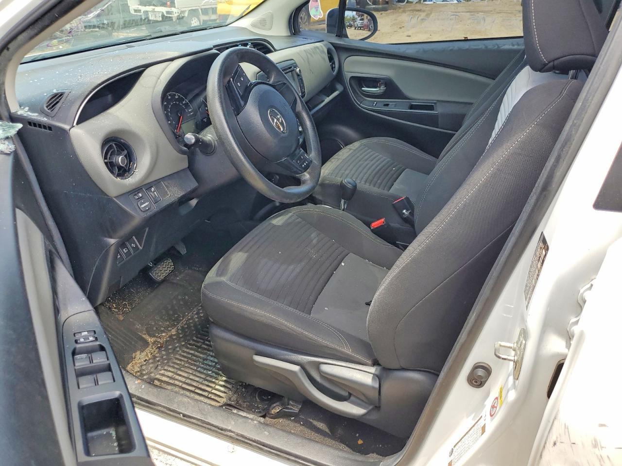 2019 Toyota Yaris L - Фото 7