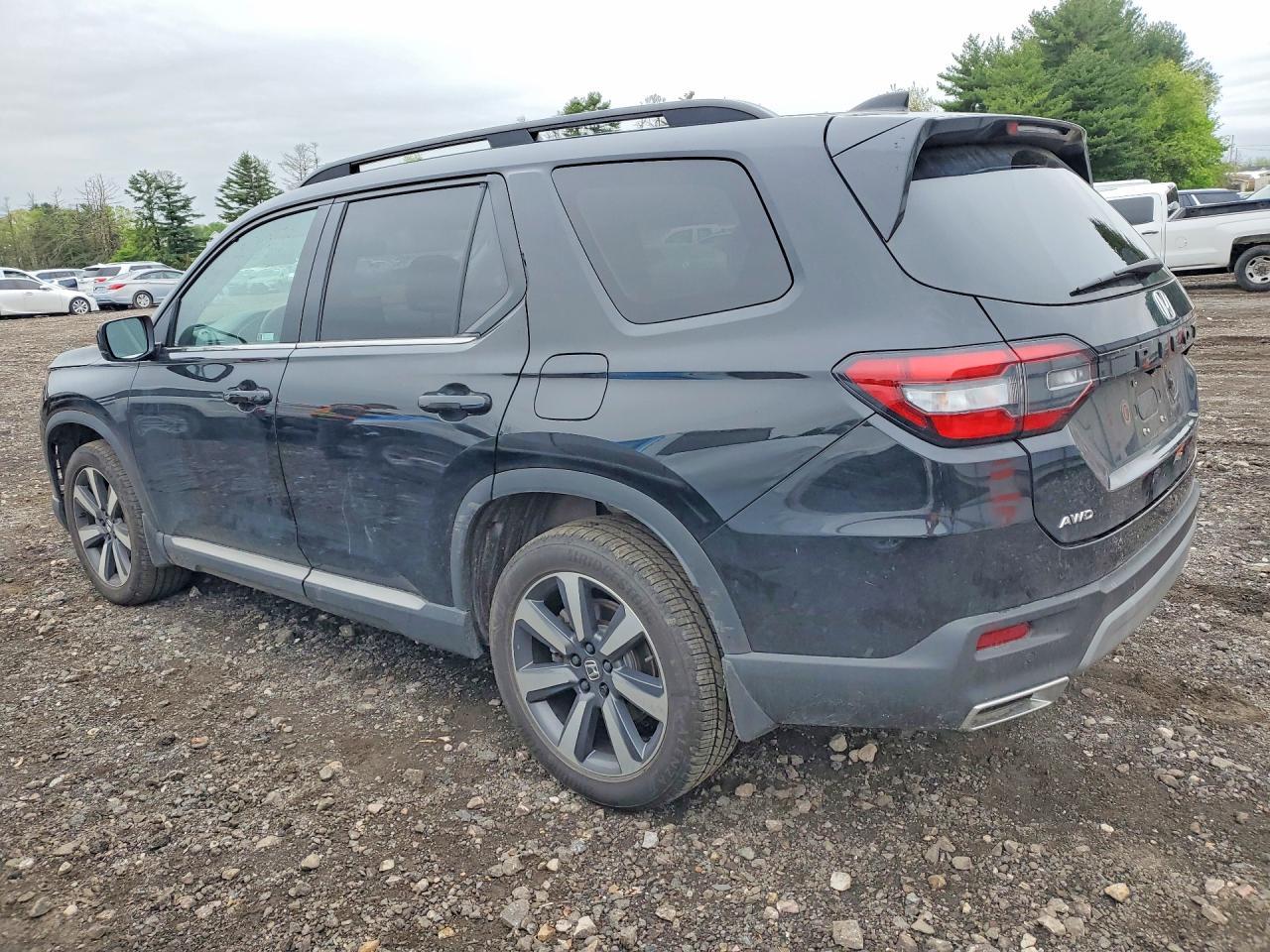 2025 Honda Pilot Touring - Фото 2