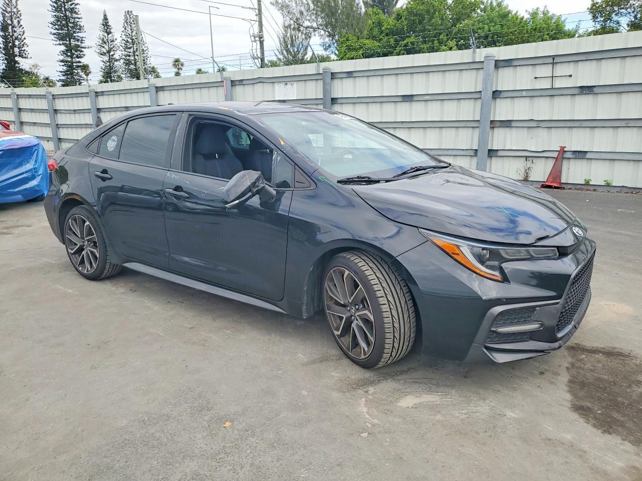 2020 Toyota Corolla Se - Image 4