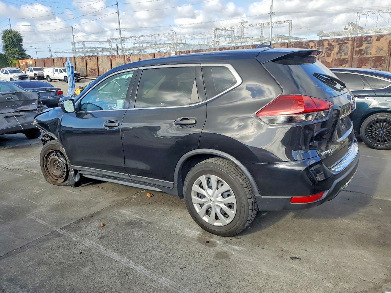 2019 Nissan Rogue S - Image 2