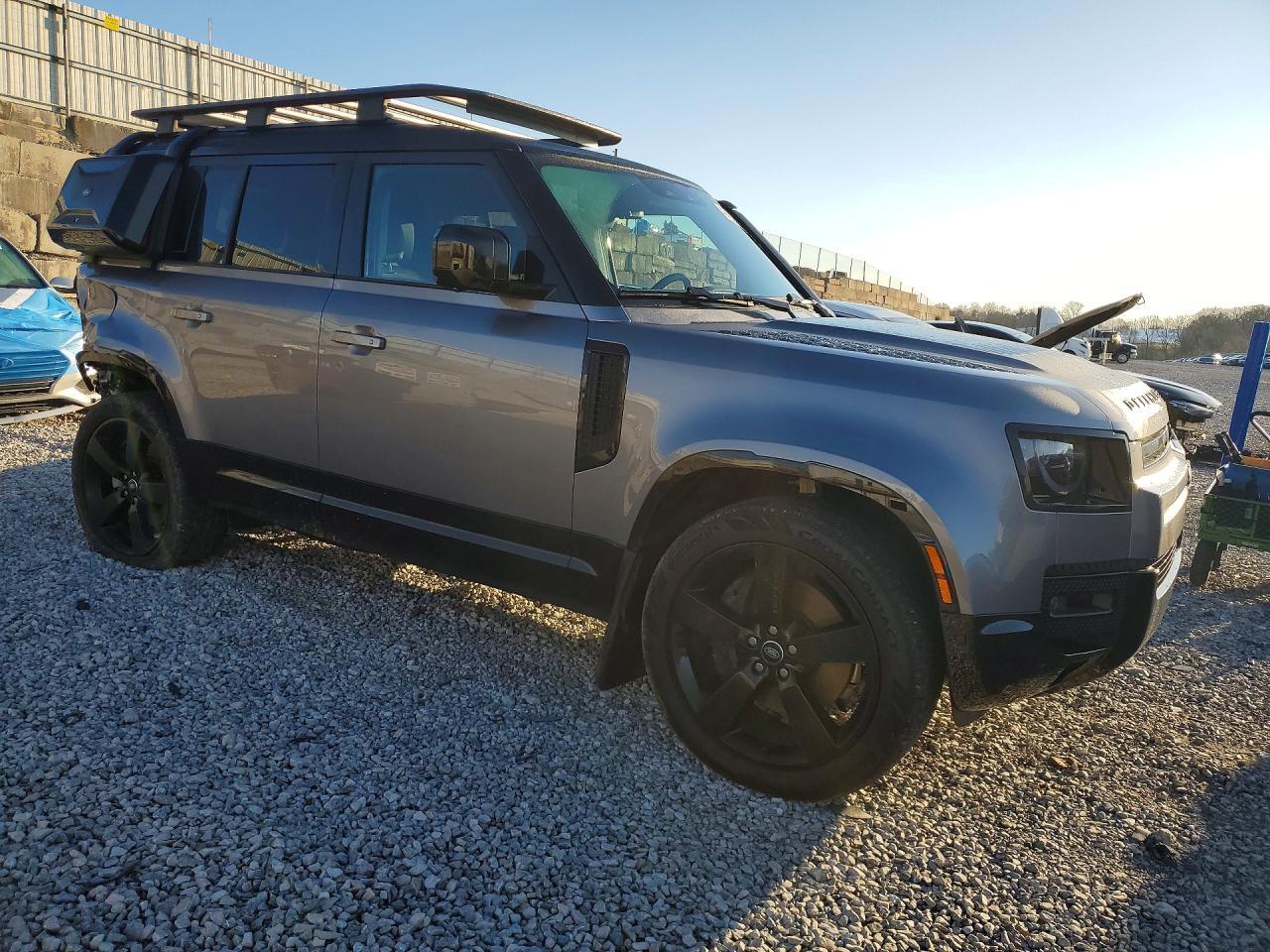 2024 Land Rover Defender 110 X-Dynamic Se - Image 4