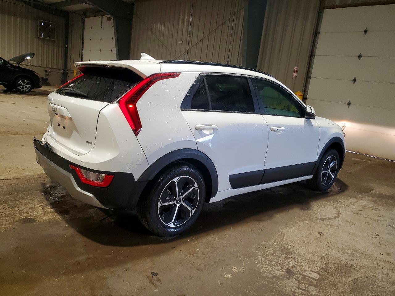 2025 Kia Niro - Image 3
