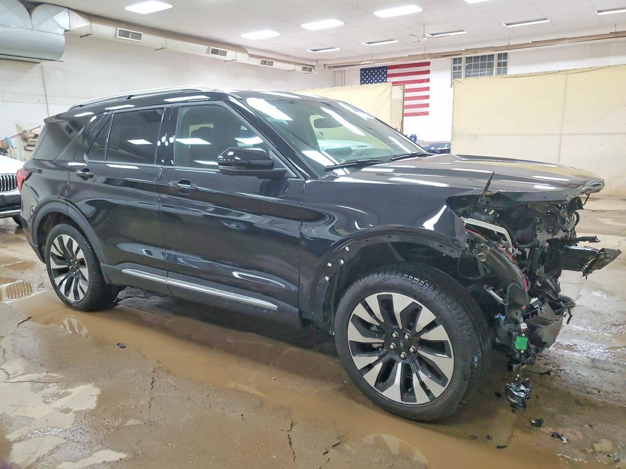 2026 Ford Explorer Platinum - Image 4