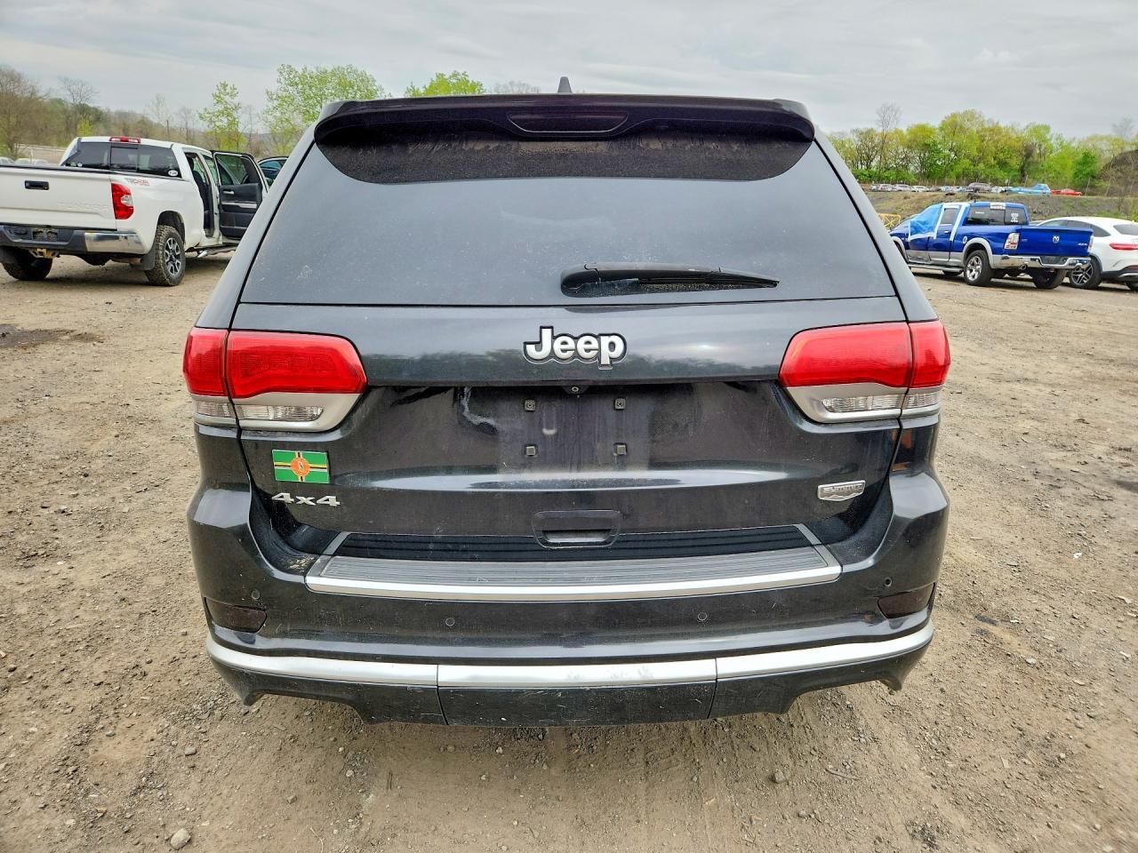2015 Jeep Grand Cherokee Summit - Image 6