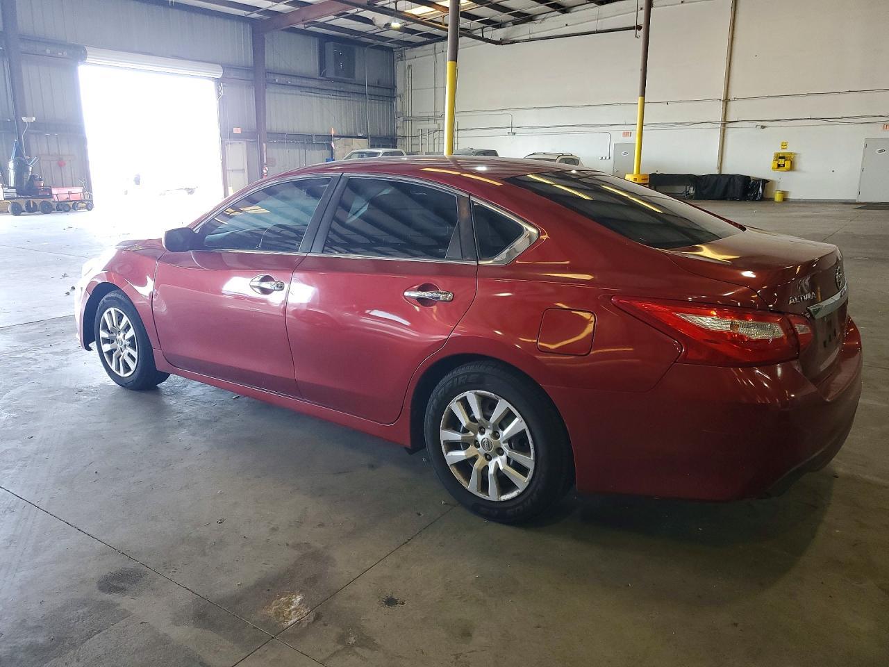 2016 Nissan Altima 2.5 S - Фото 2