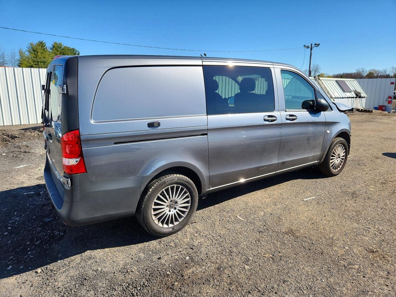 2023 Mercedes-Benz Metris - Фото 3