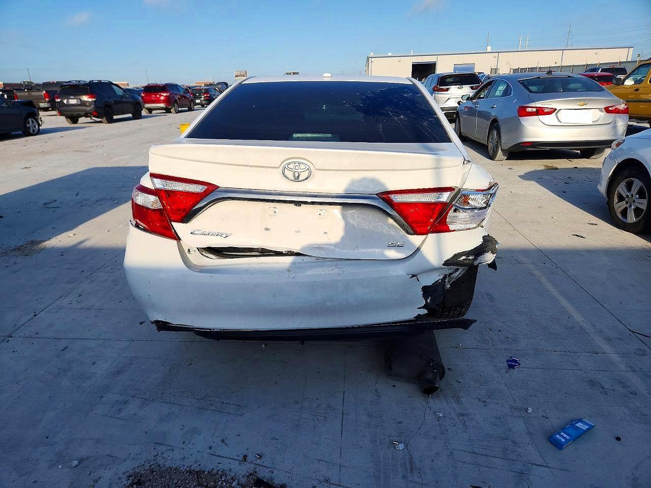 2015 Toyota Camry Se - Фото 6