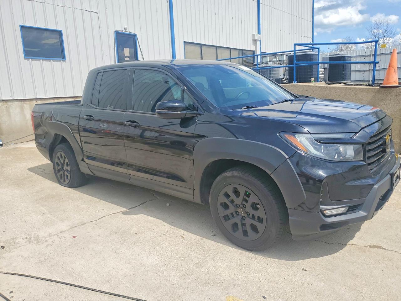 2022 Honda Ridgeline Black Edition - Image 4
