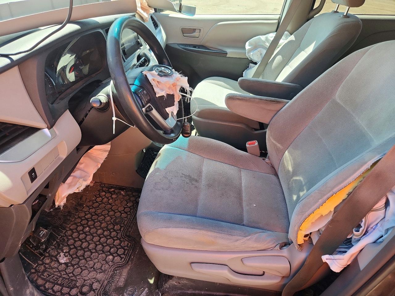 2015 Toyota Sienna L 7-Passenger - Фото 7