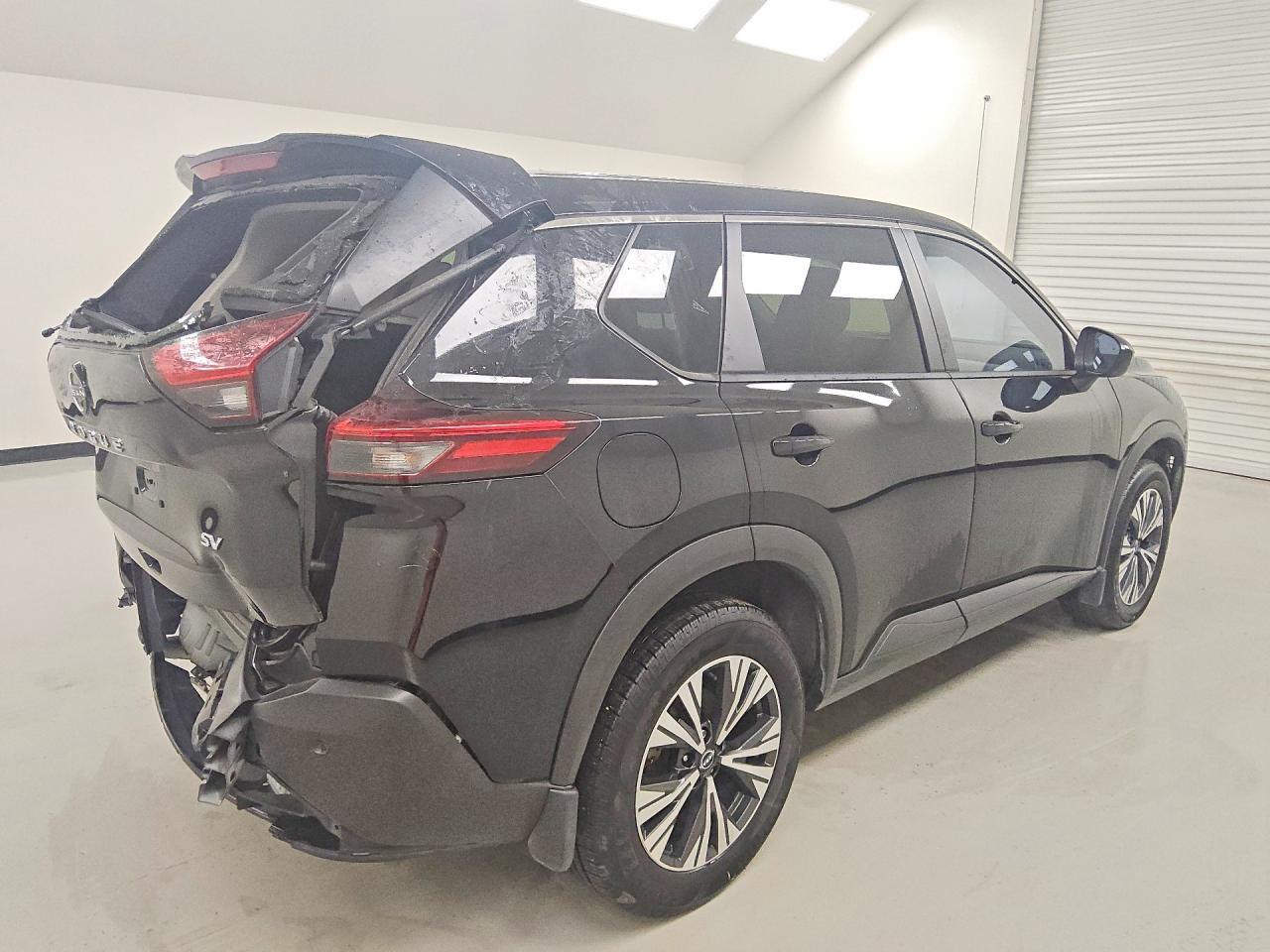 2023 Nissan Rogue Sv - Image 3