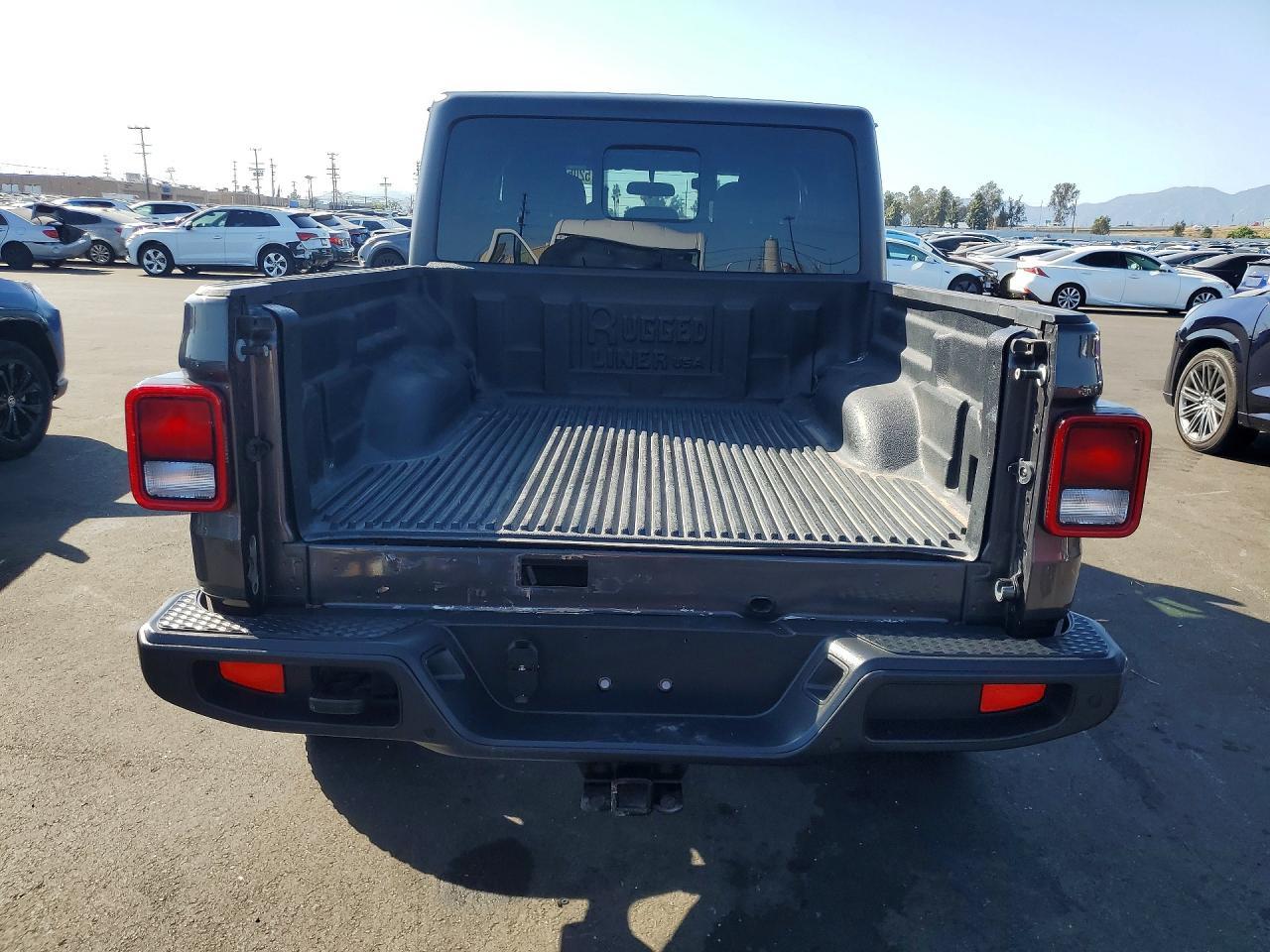 2021 Jeep Gladiator Sport - Фото 6