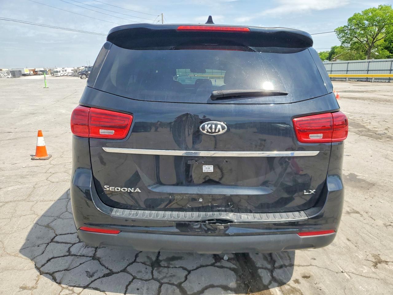 2019 Kia Sedona Lx - Фото 6