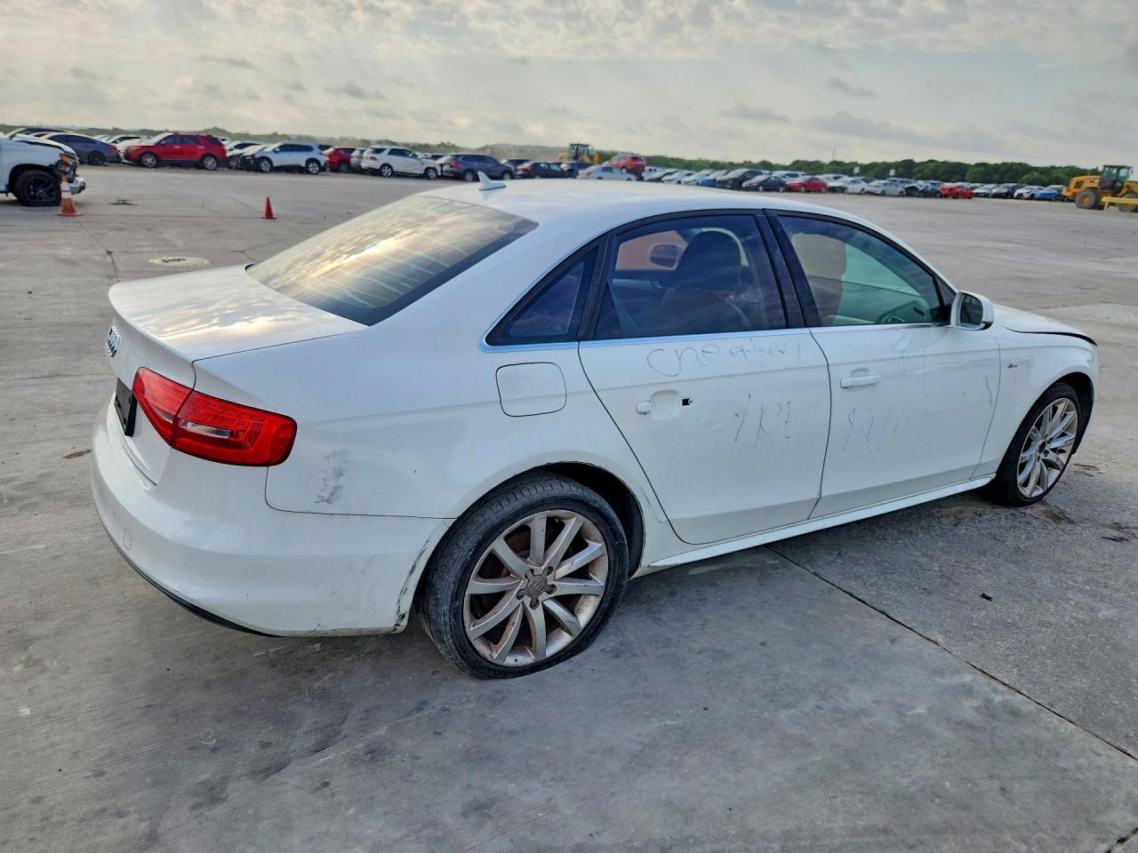 2014 Audi A4 Premium - Фото 3