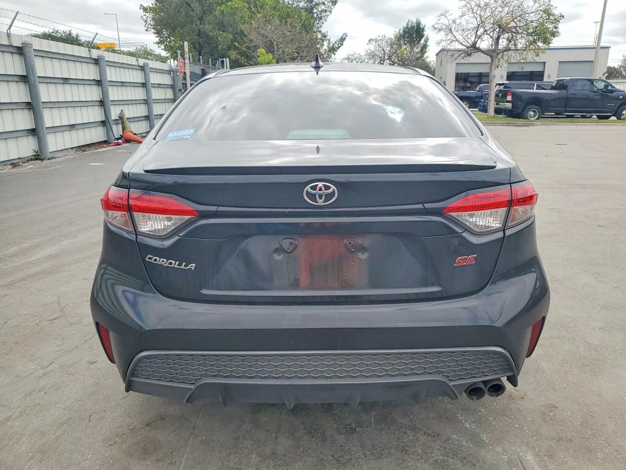 2020 Toyota Corolla Se - Image 6