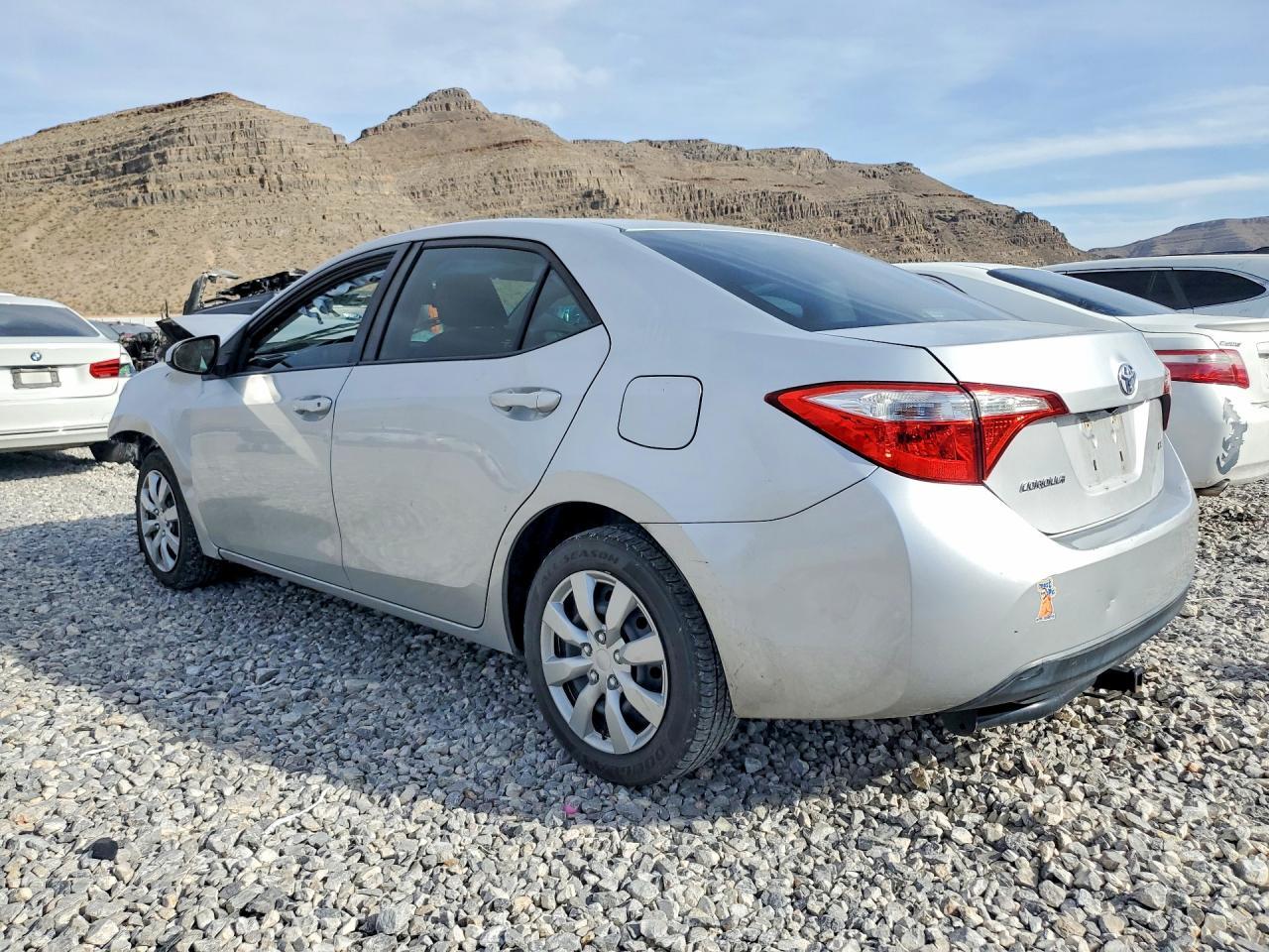 2014 Toyota Corolla Le - Фото 2