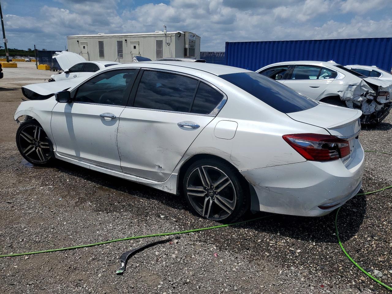 2017 Honda Accord Sport - Фото 2