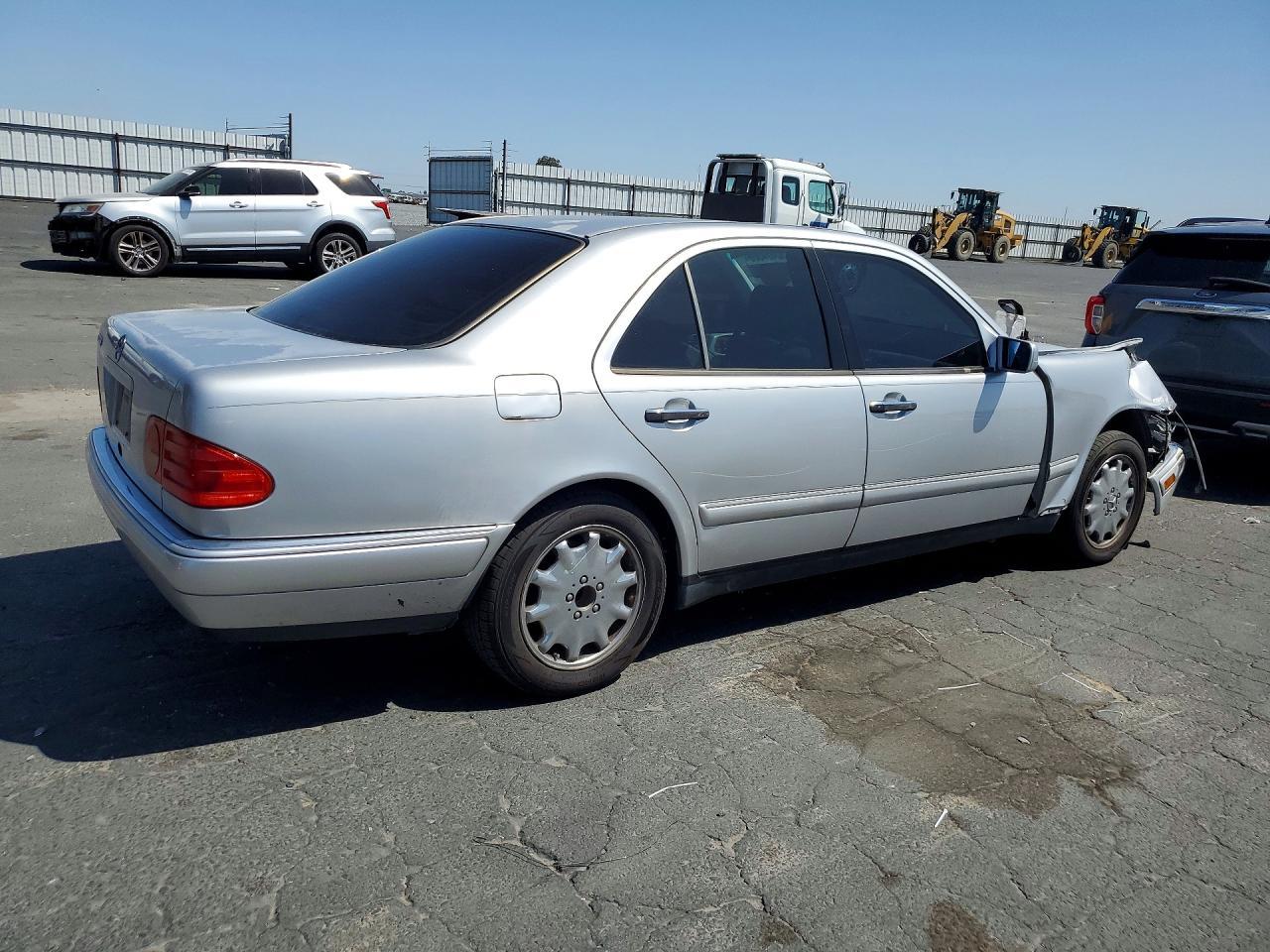 1999 Mercedes-Benz E 320 - Фото 3