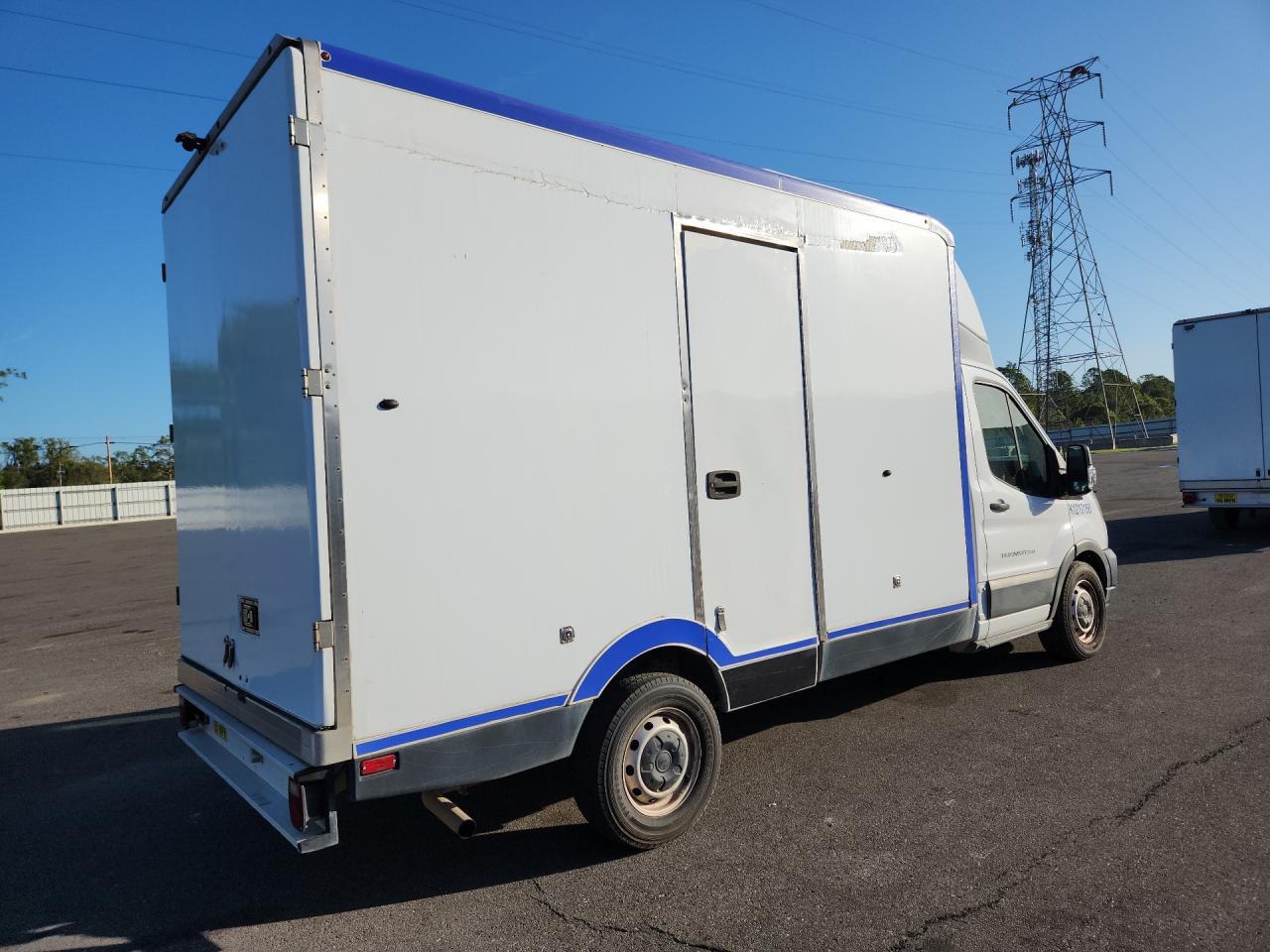 2021 Ford Transit T-350 Hd Refrigerated Truck - Фото 3