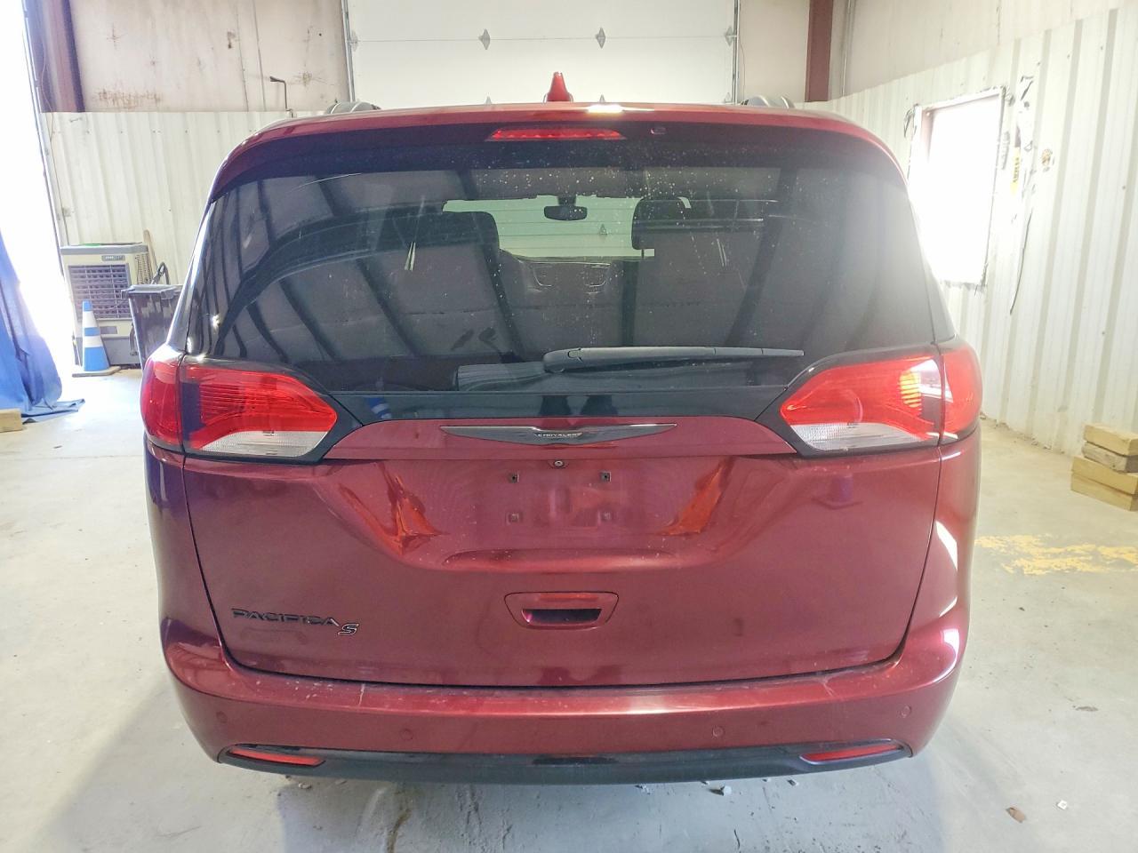 2018 Chrysler Pacifica Touring L - Image 6