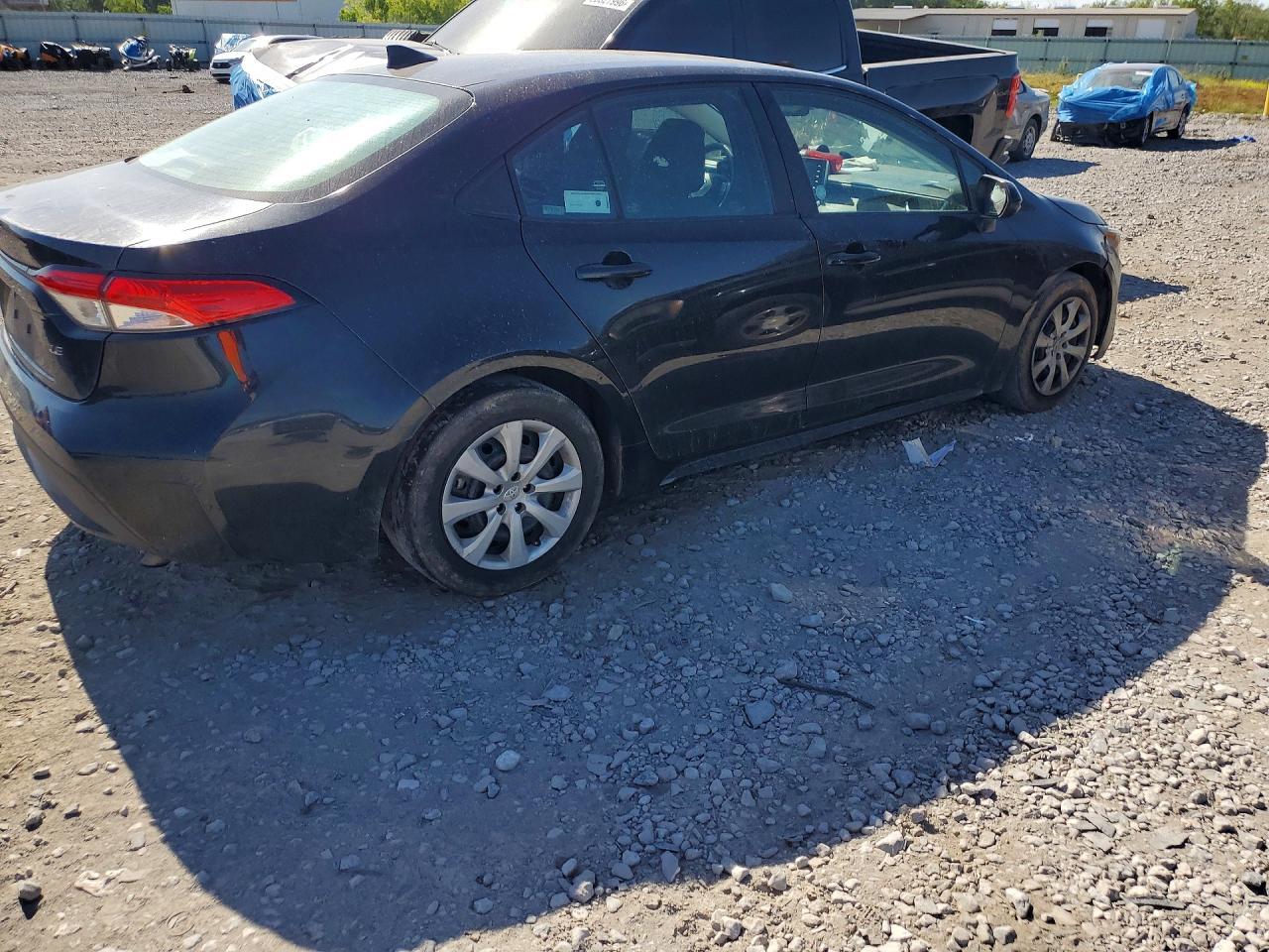 2021 Toyota Corolla Le - Фото 3