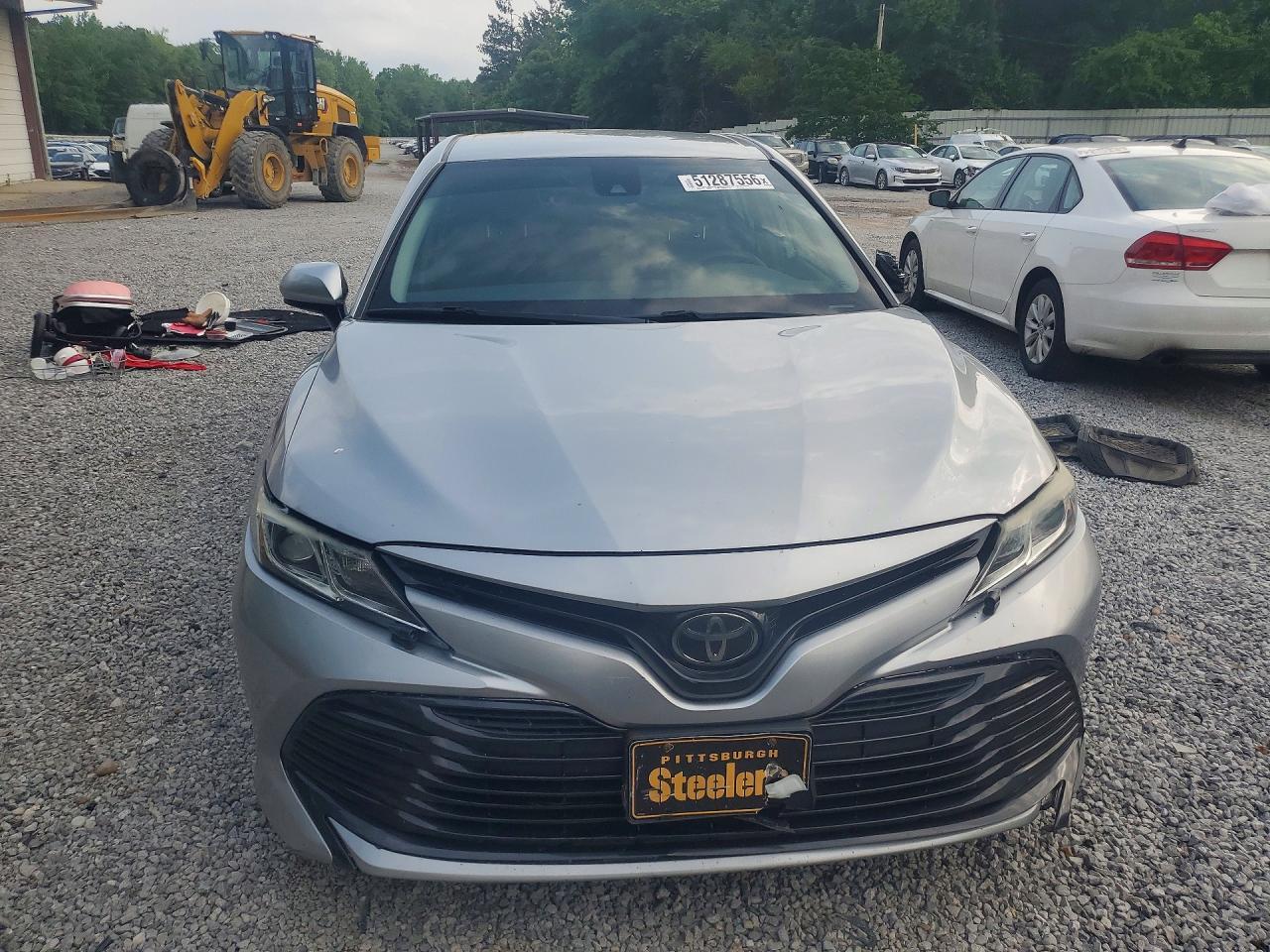 2019 Toyota Camry Le - Фото 5