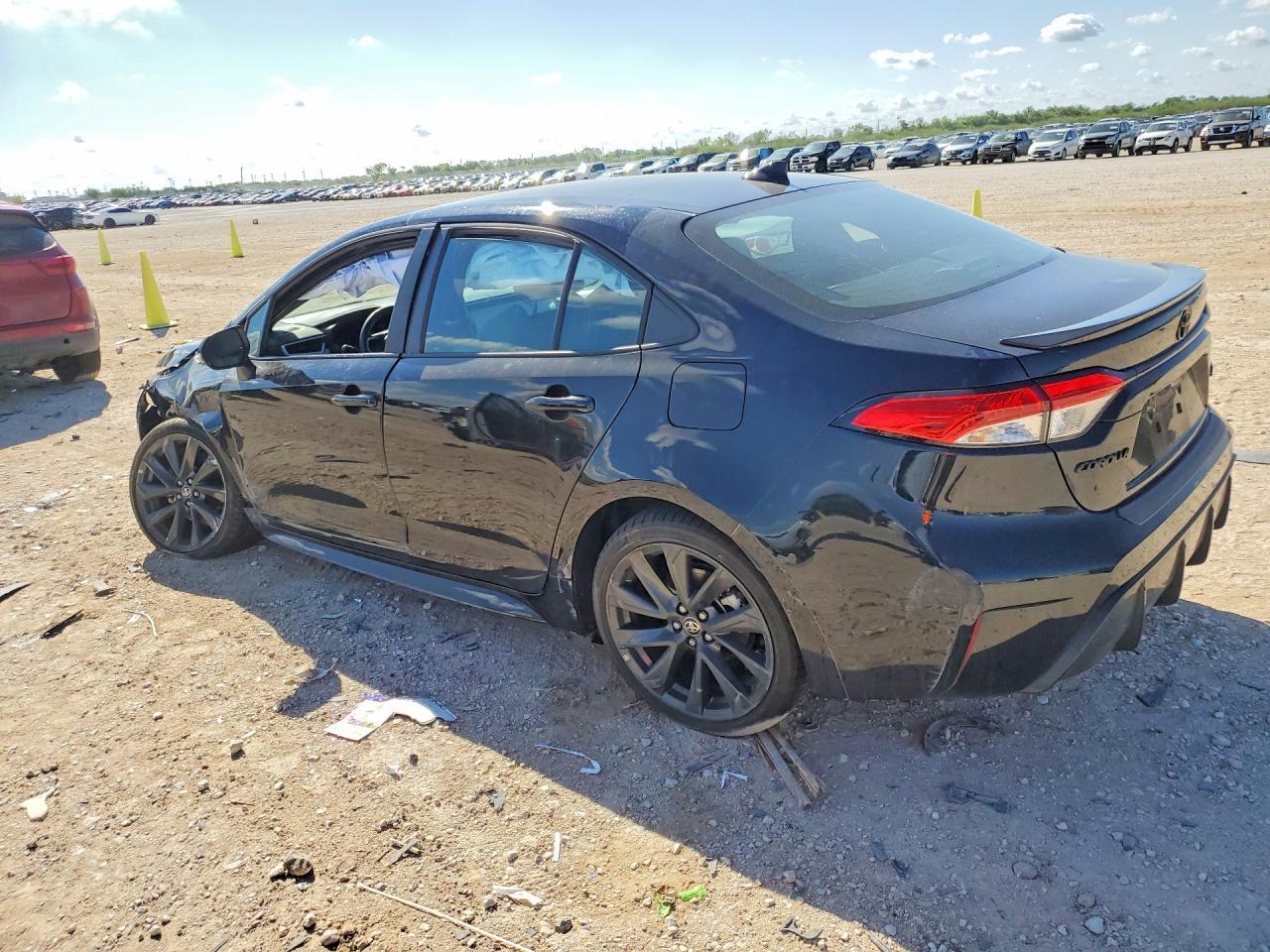 2026 Toyota Corolla Se - Image 2