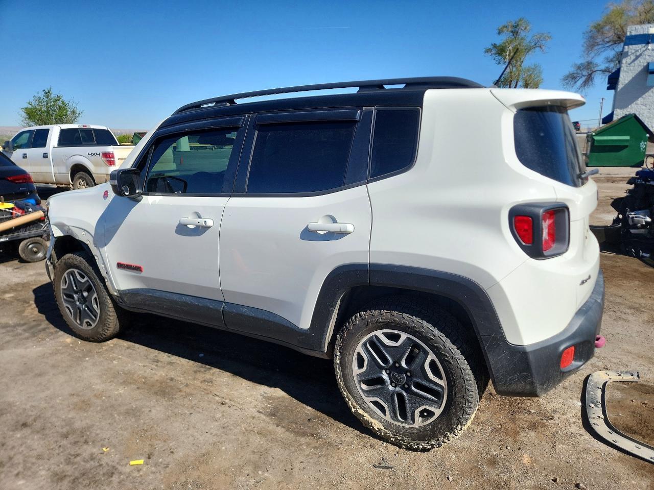 2016 Jeep Renegade Trailhawk - Фото 2