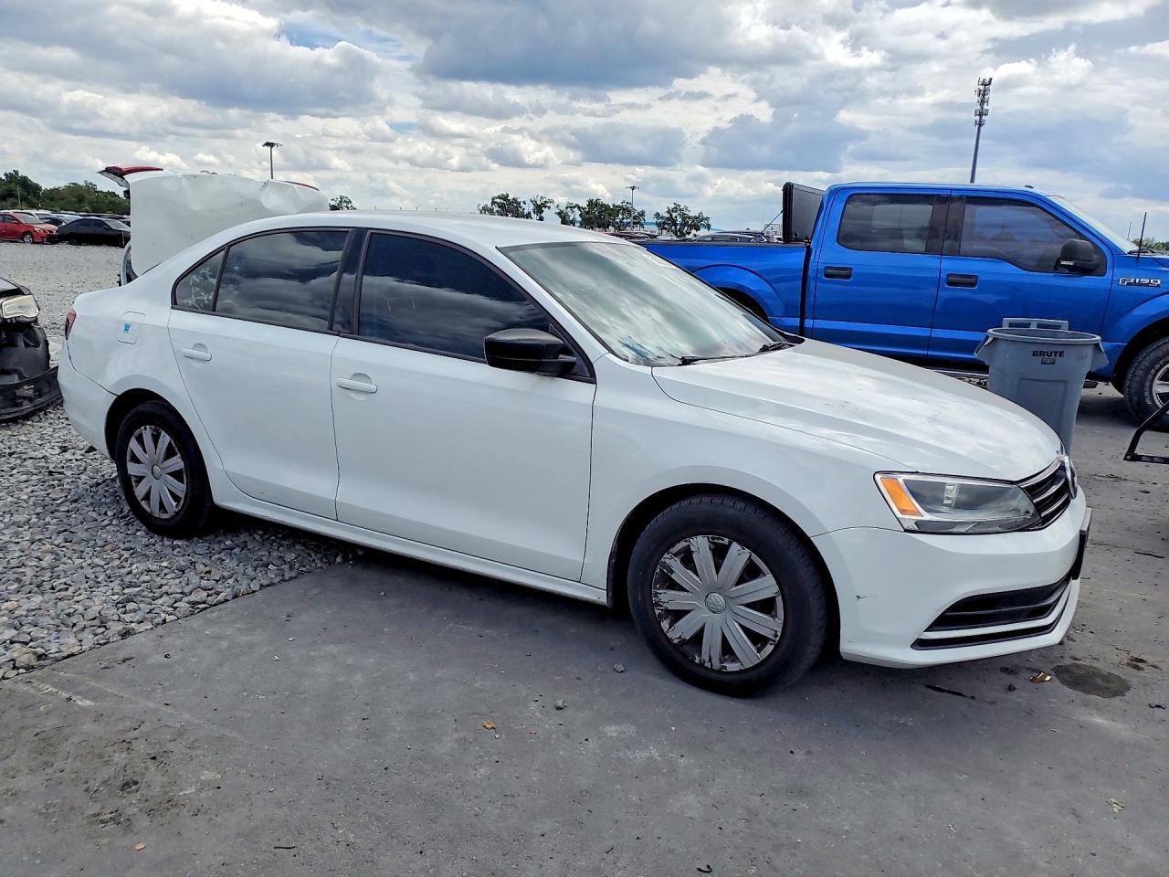 2016 Volkswagen Jetta S - Фото 4
