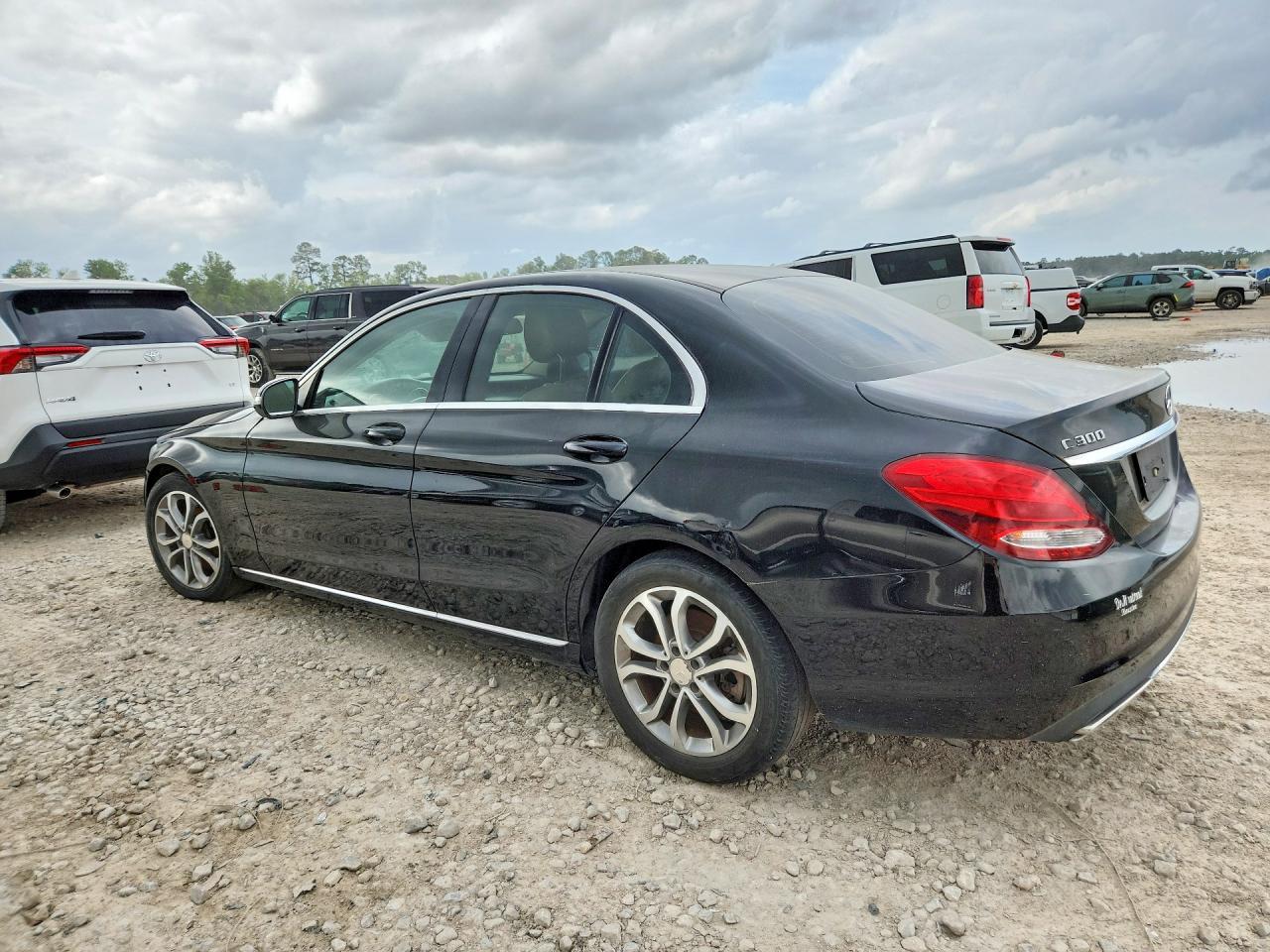 2015 Mercedes-Benz 100 - Фото 2