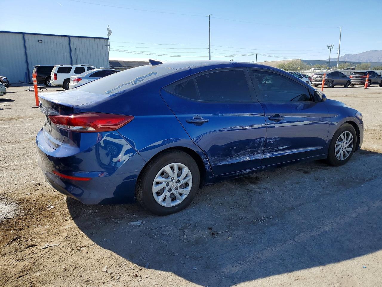 2018 Hyundai Elantra Se - Image 3