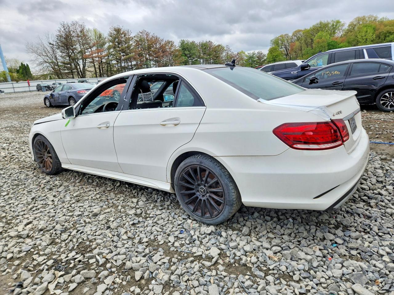 2015 Mercedes-Benz E 400 4Matic - Фото 2