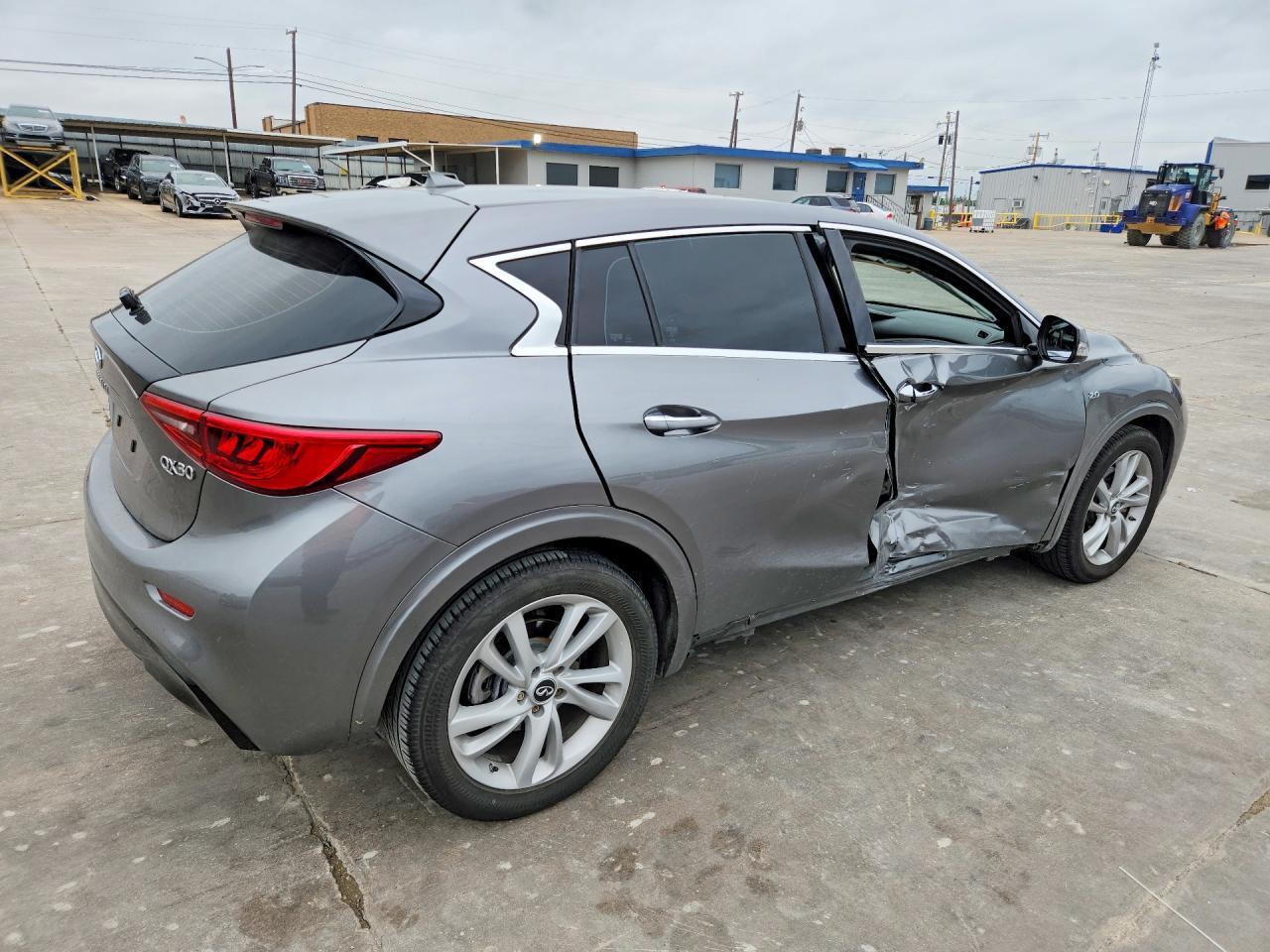 2018 Infiniti Qx30 Luxury - Фото 3