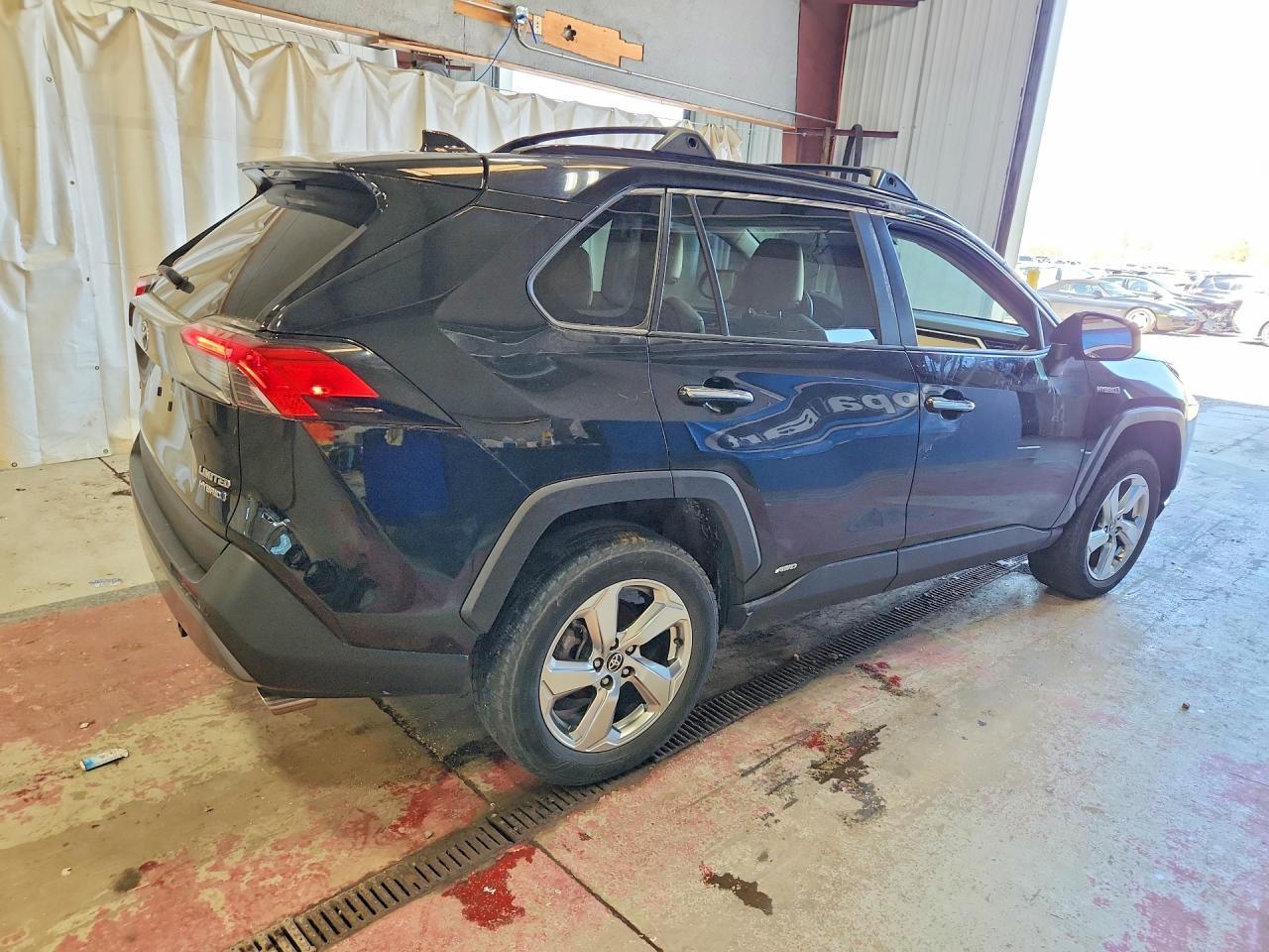 2021 Toyota Rav4 Limited - Фото 3