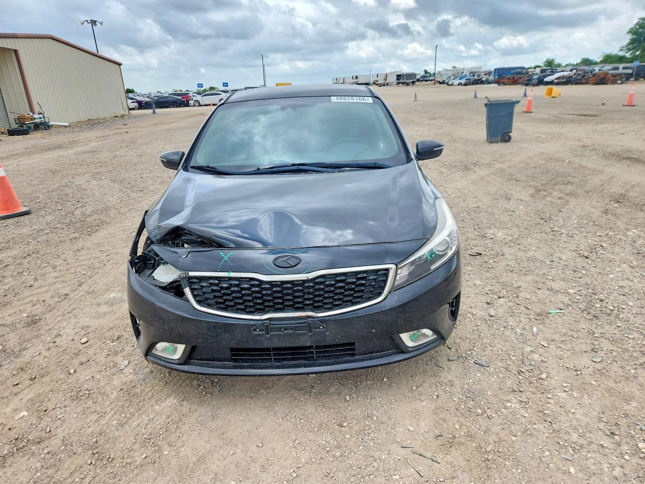 2017 Kia Forte S - Image 5