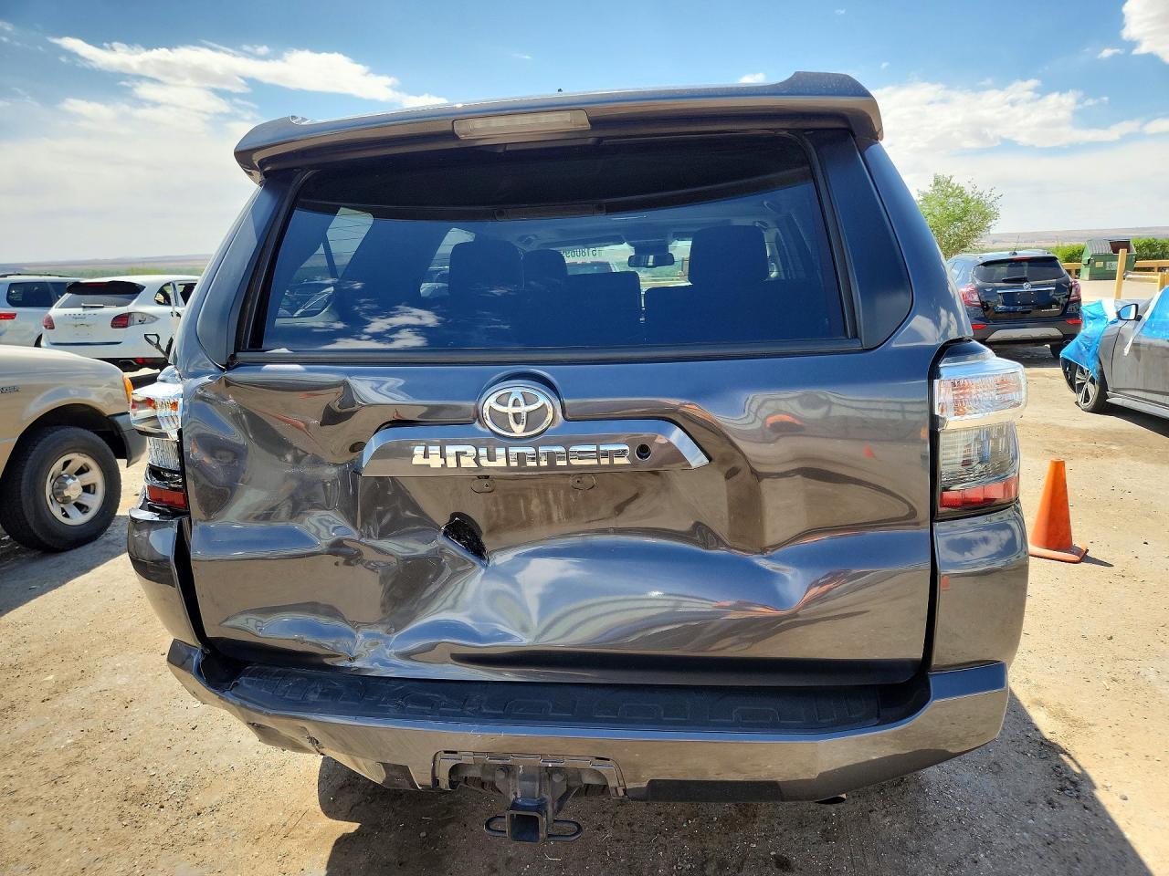 2018 Toyota 4Runner Sr5 Premium - Image 6