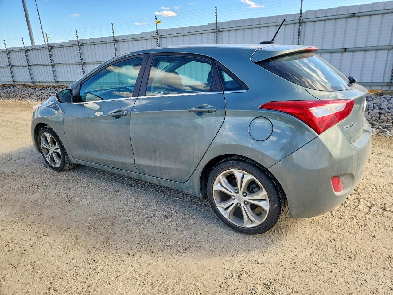 2013 Hyundai Elantra Gt Base - Image 2