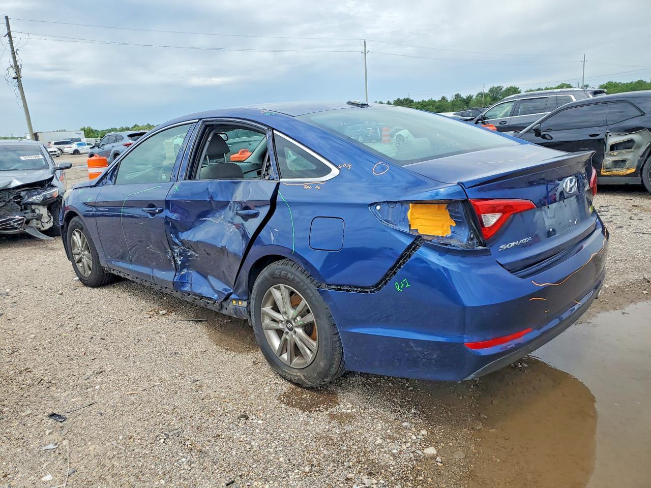 2016 Hyundai Sonata Se - Image 2