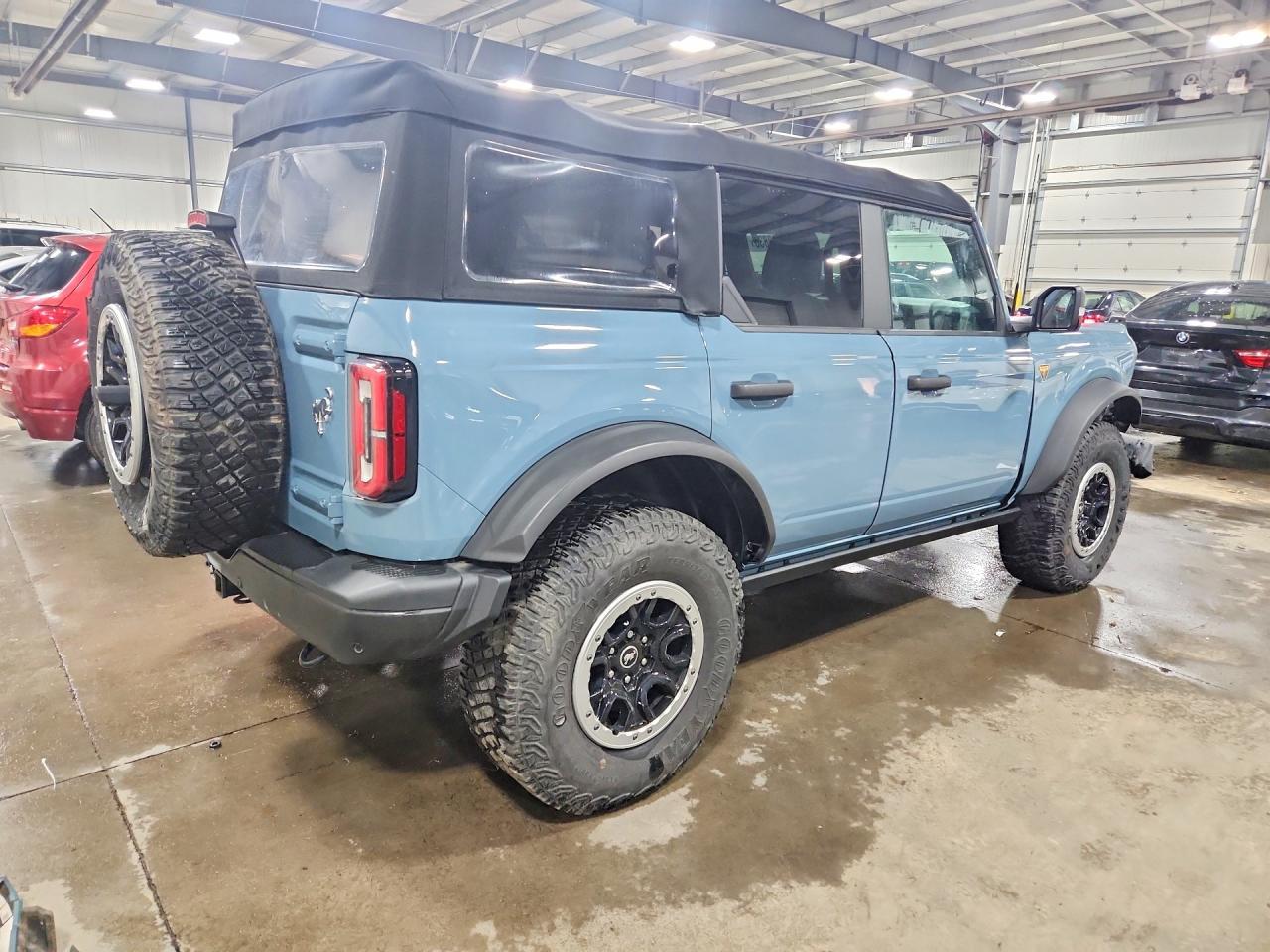 2022 Ford Bronco Base - Фото 3